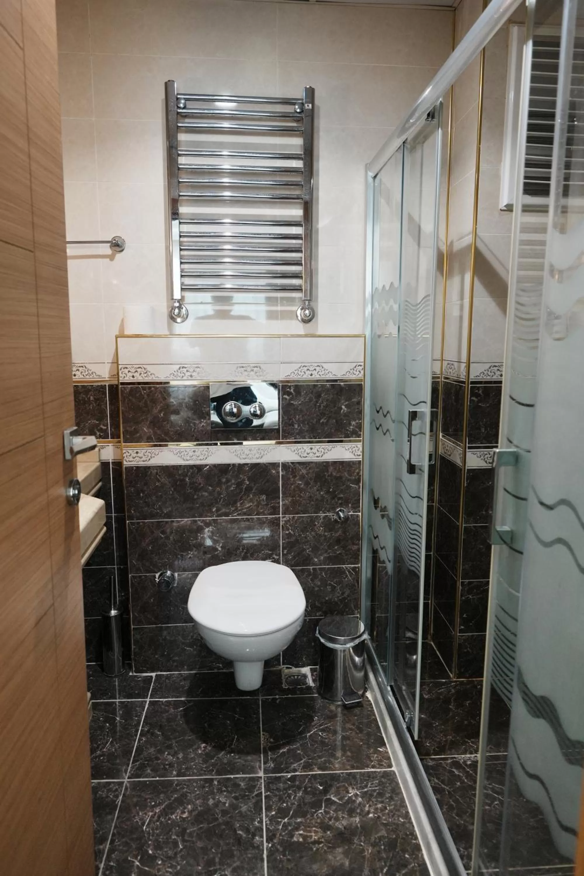 Bathroom in Reyyan Hotel