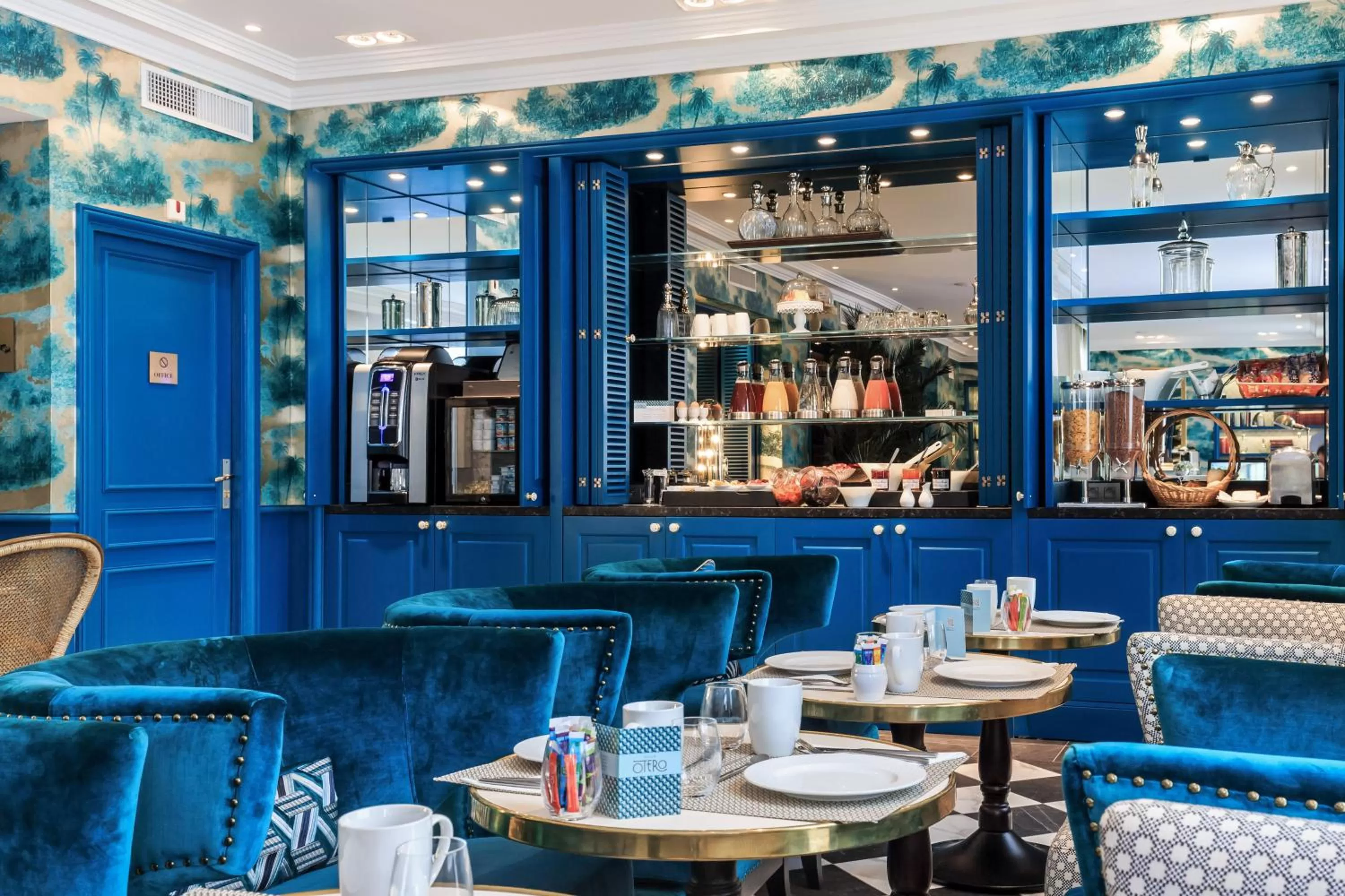 Buffet breakfast in Villa Otero by Happyculture