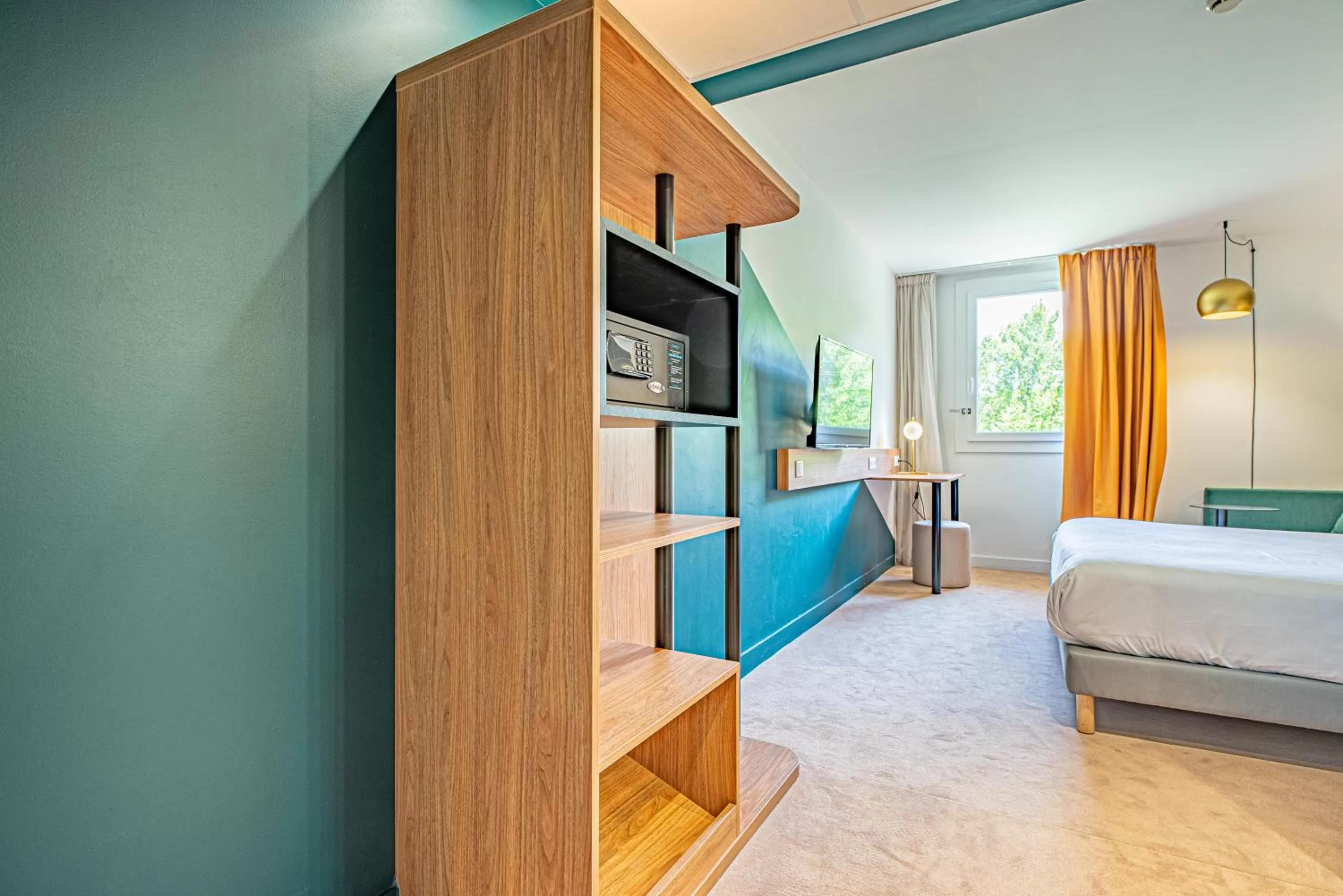 Photo of the whole room, Bed in Kyriad Aix Les Milles - Plan de Campagne