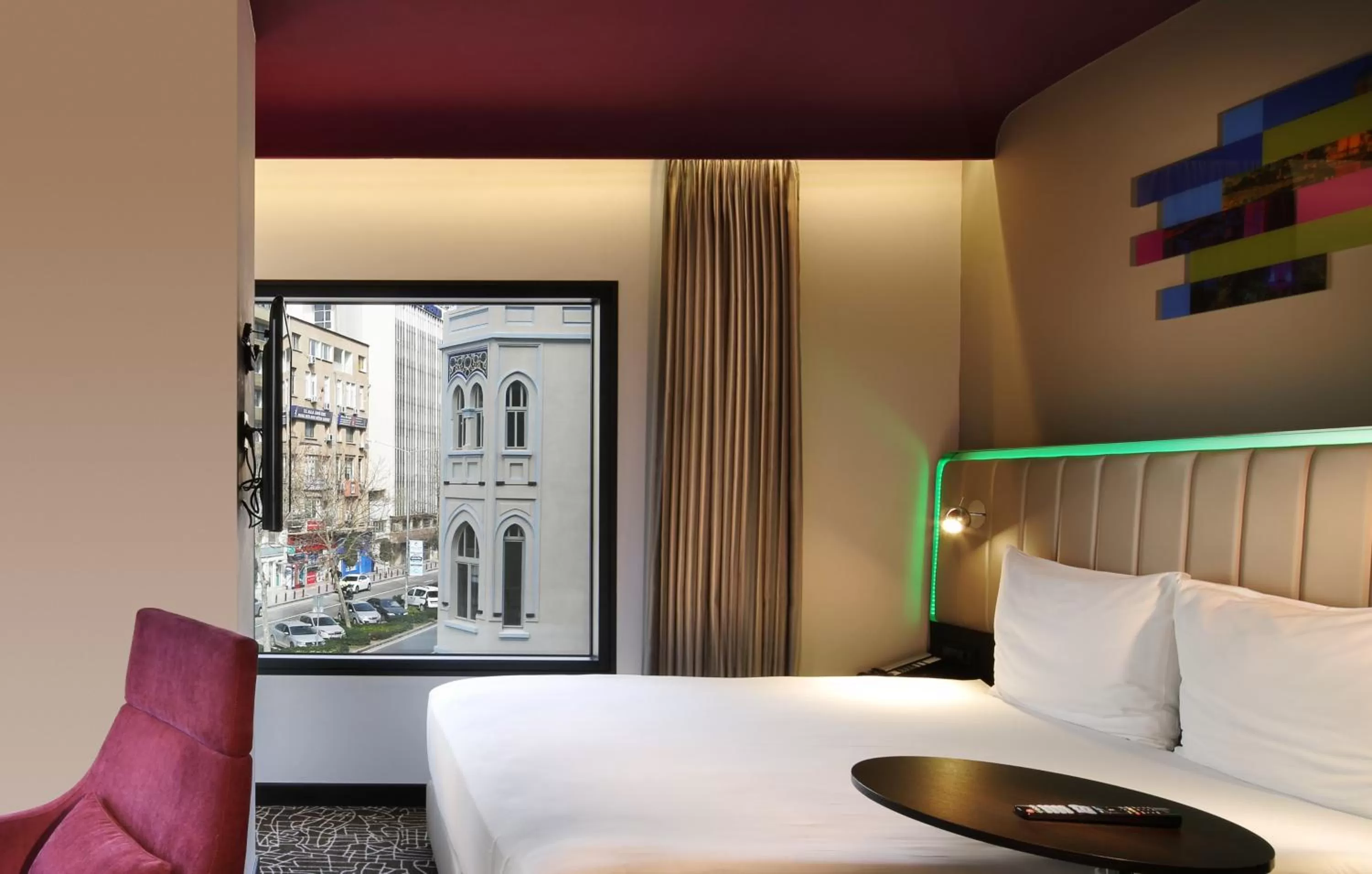 City view, Bed in Park Inn by Radisson Izmir