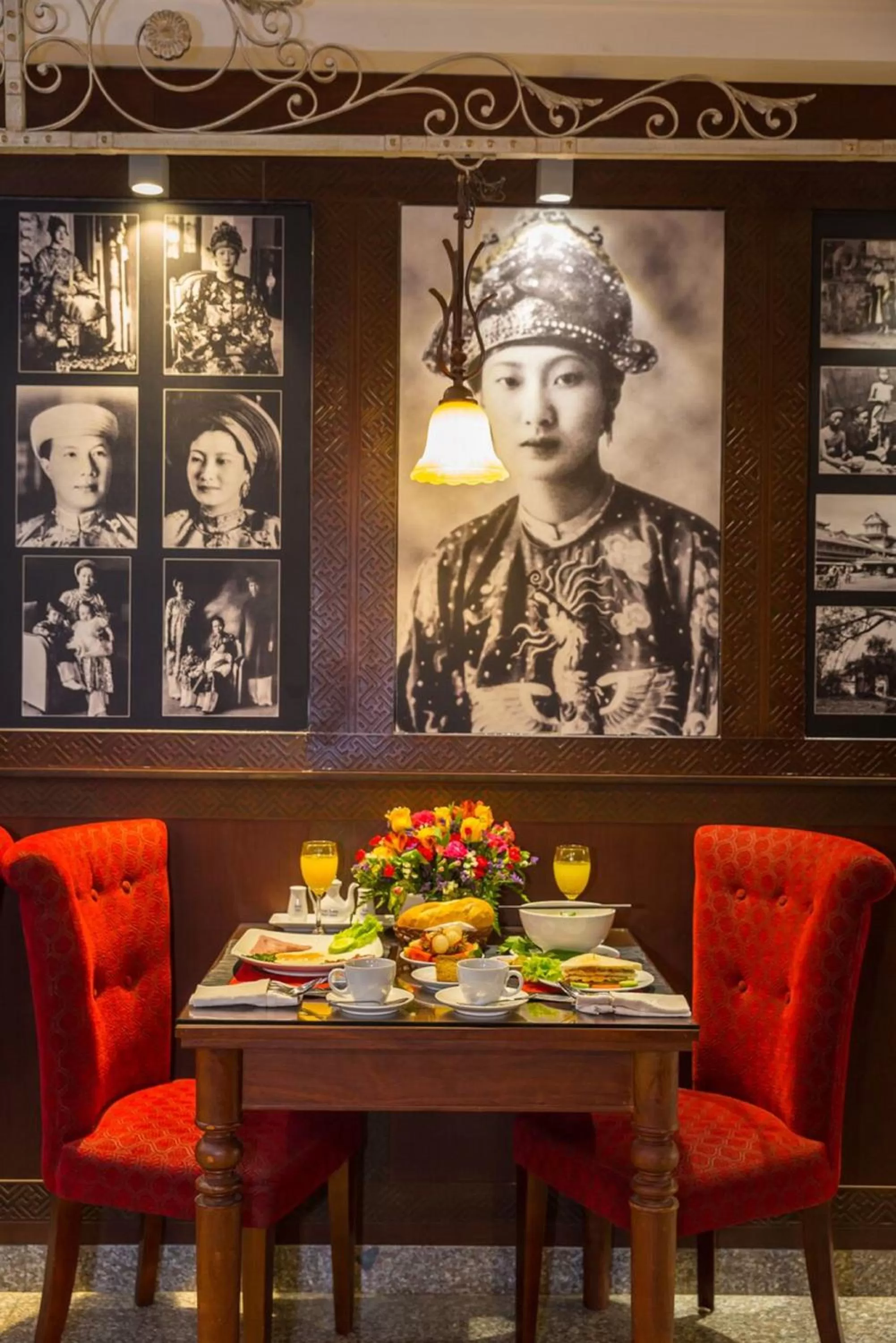 Restaurant/places to eat in Ben Thanh Boutique Hotel