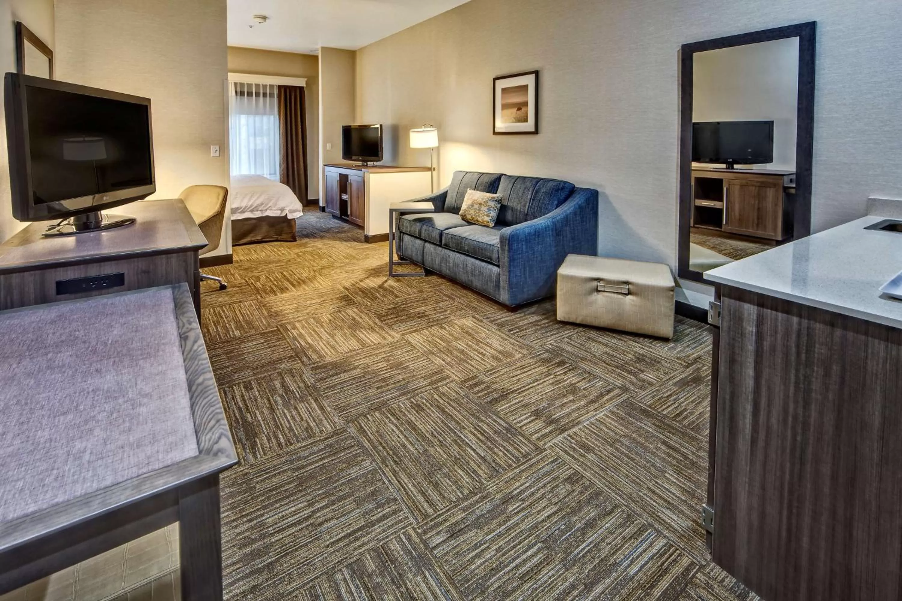 Living room in Hampton Inn Salt Lake City-Layton