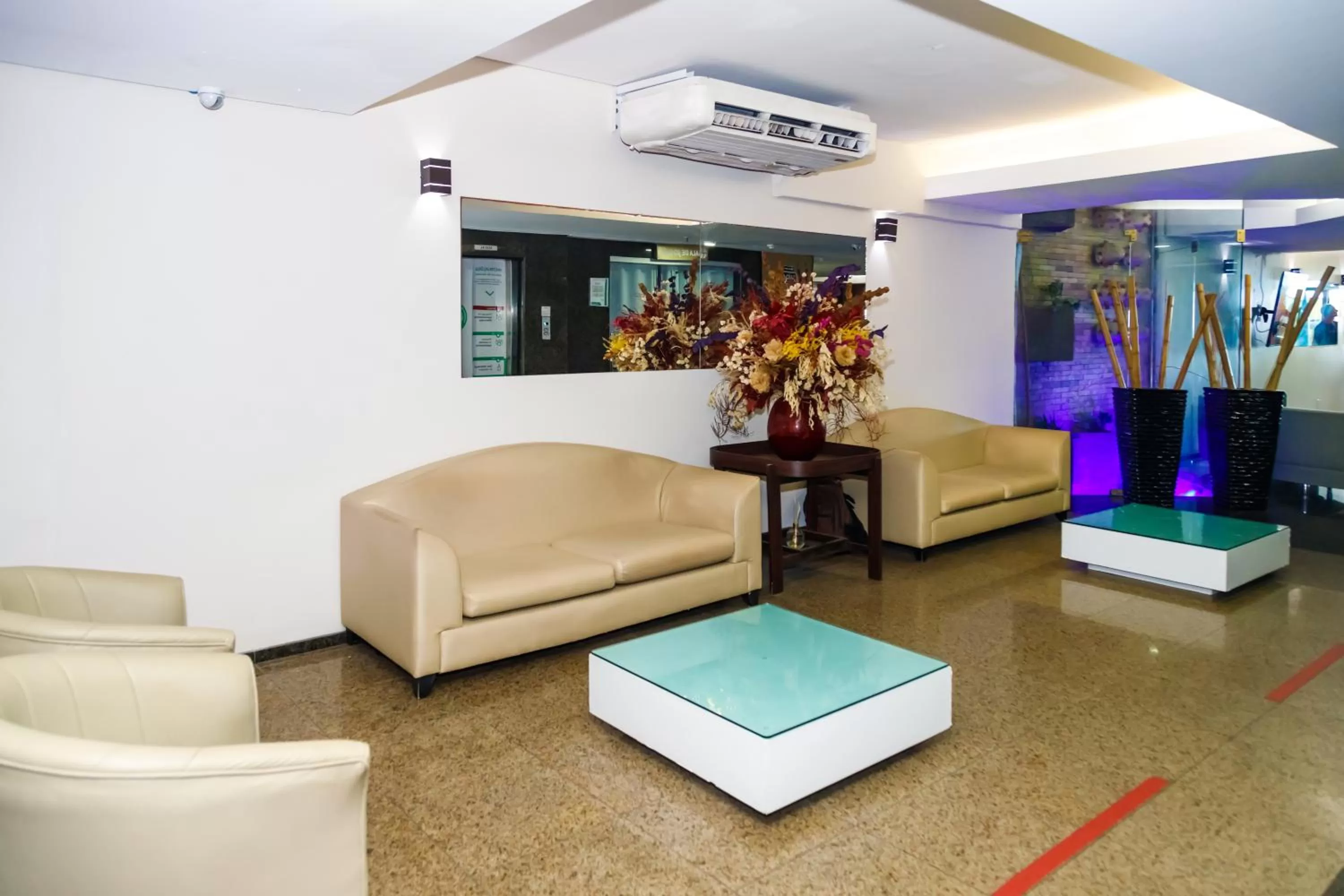 Lobby or reception in Hotel Golden Park Recife Boa Viagem By Nacional Inn