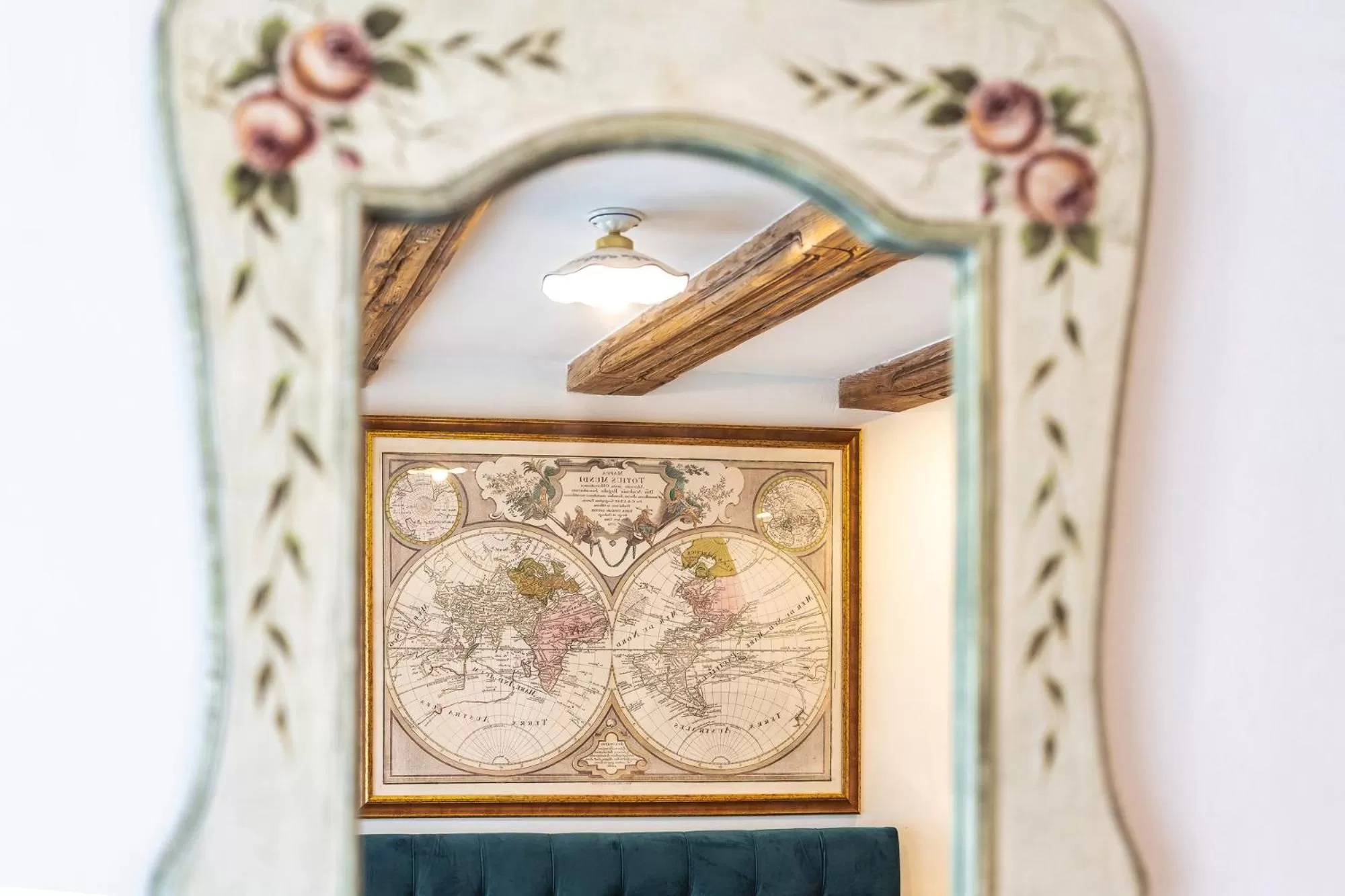 Bedroom in Nikolas Haus Central Location with Free Parking