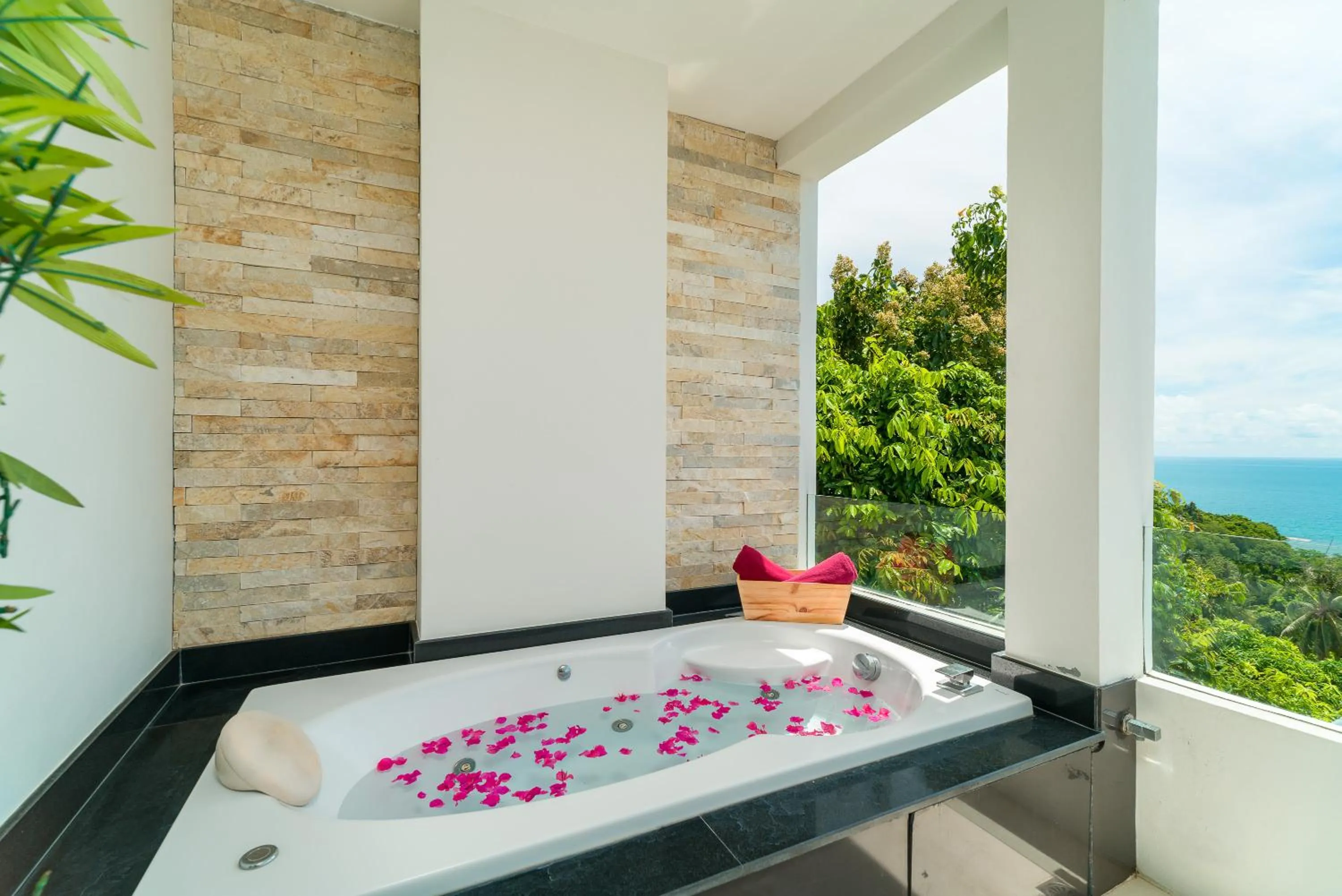 Balcony/Terrace in Tropical Sea View Residence