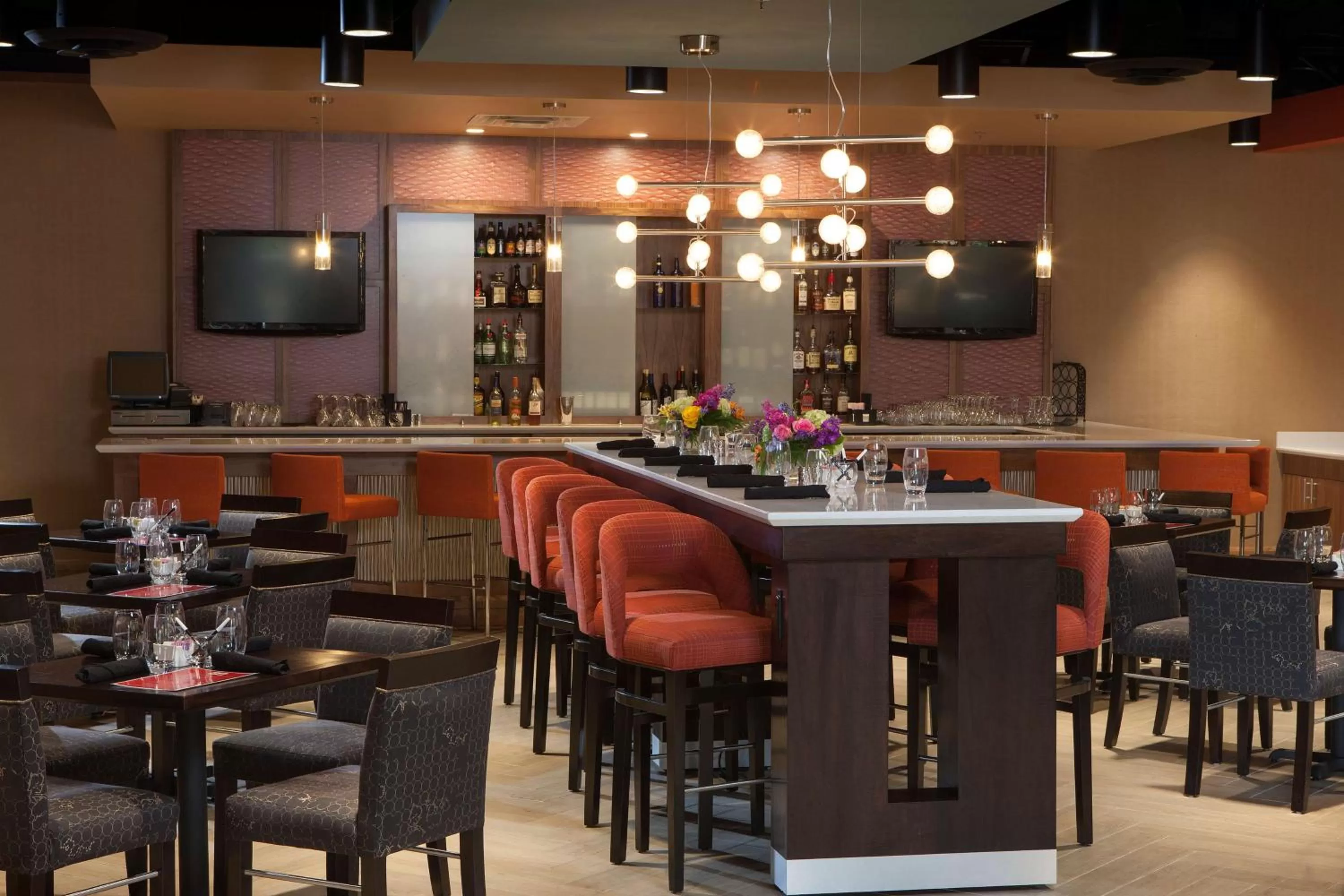 Restaurant/places to eat in DoubleTree by Hilton Murfreesboro