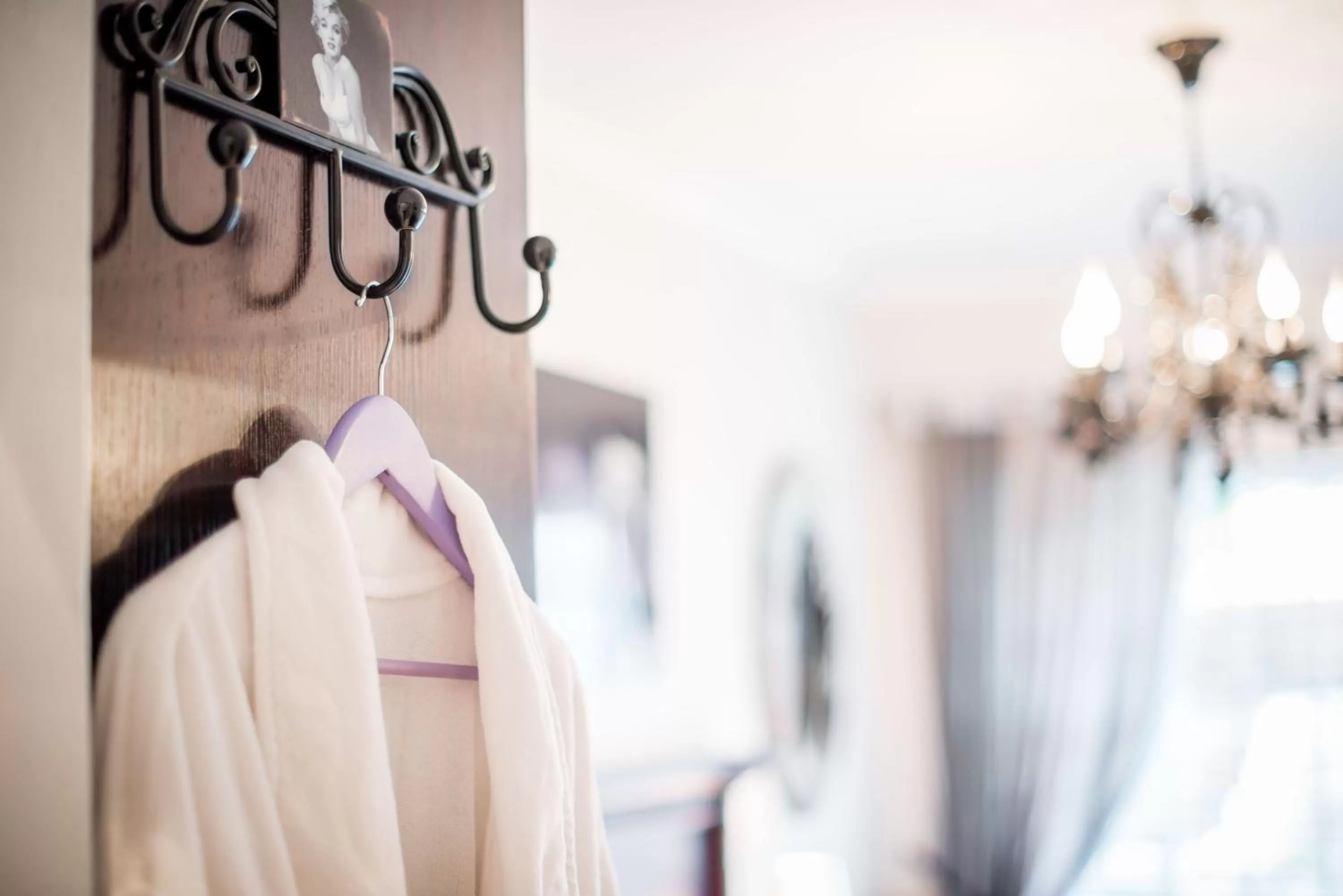 wardrobe in Keiskama B & B