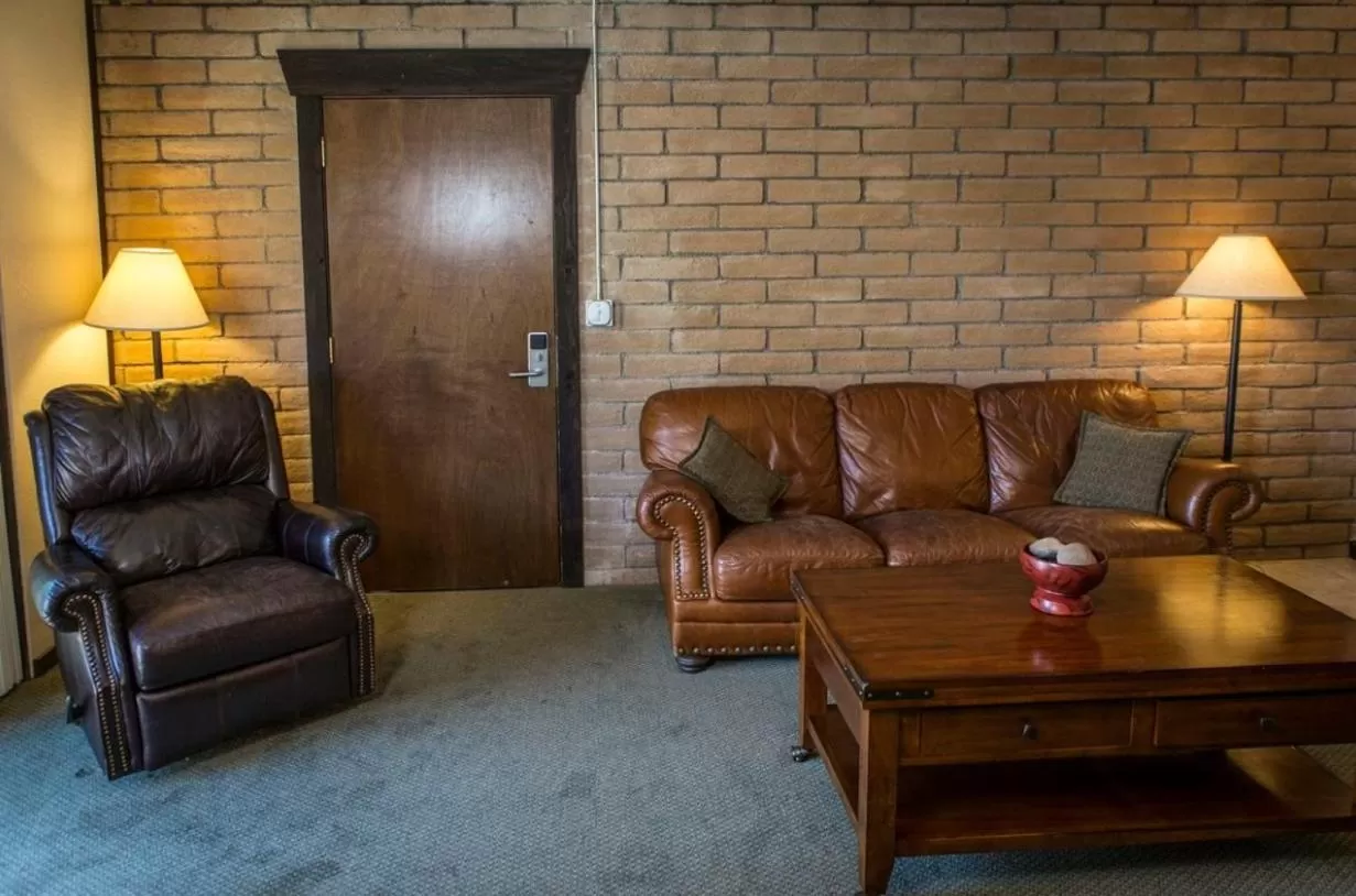 Living room in The Stagecoach Inn