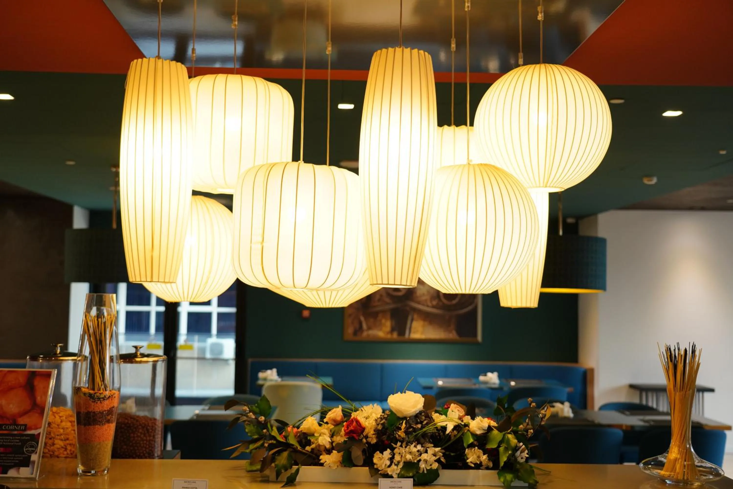 Restaurant/places to eat in Mercure Almaty City Center