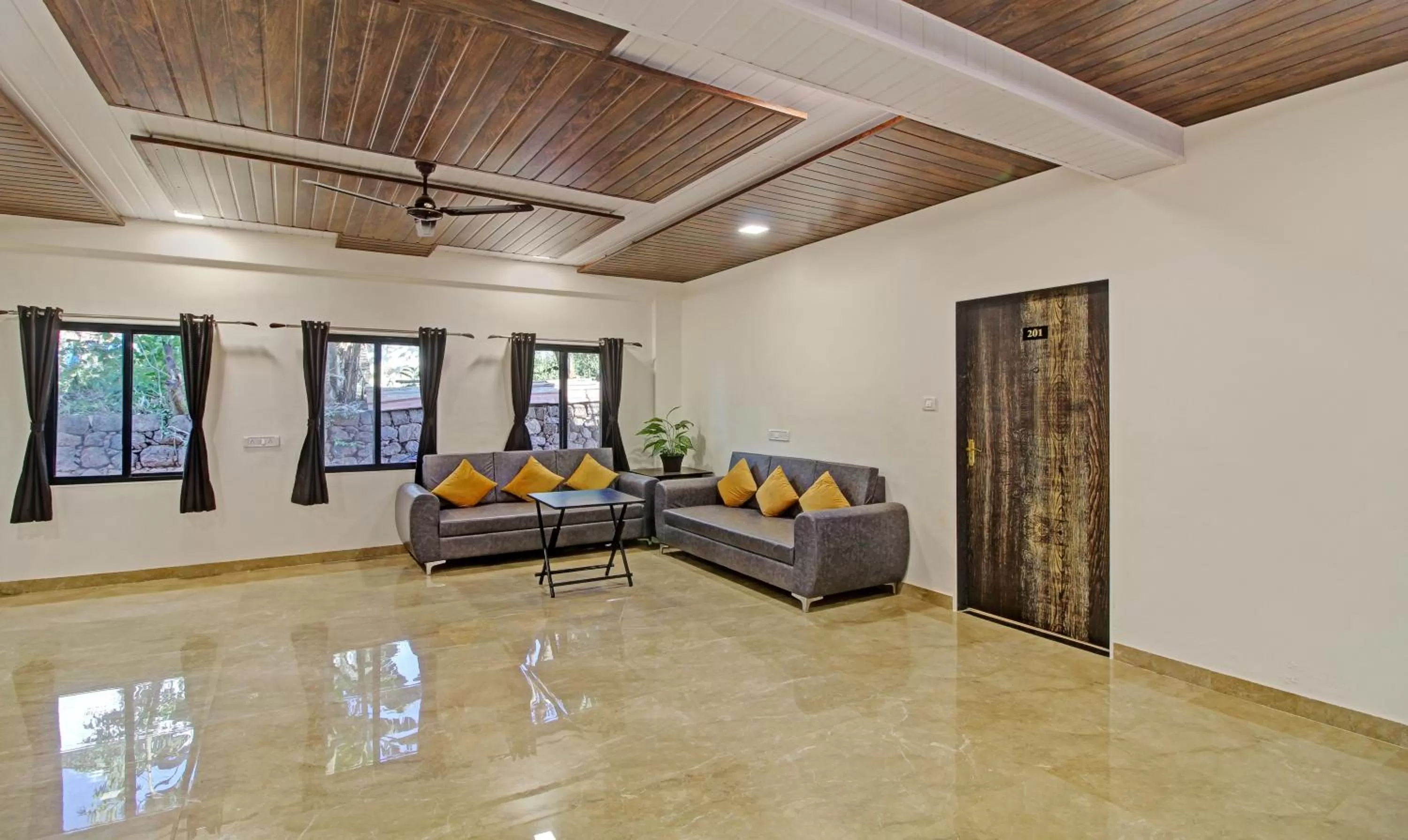 Seating Area in Treebo Trend Raaya Regency