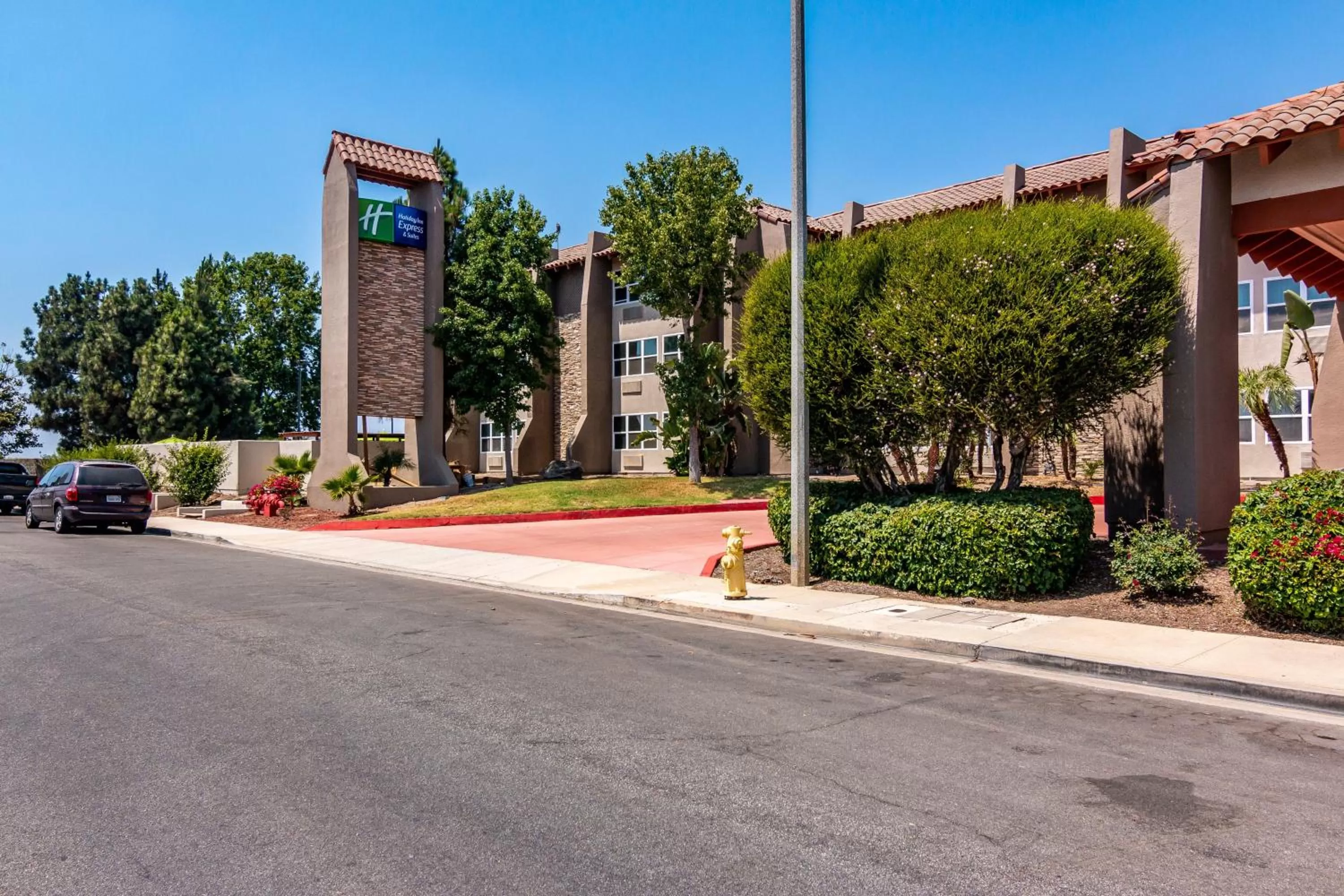 Property building in Holiday Inn Express & Suites Camarillo by IHG