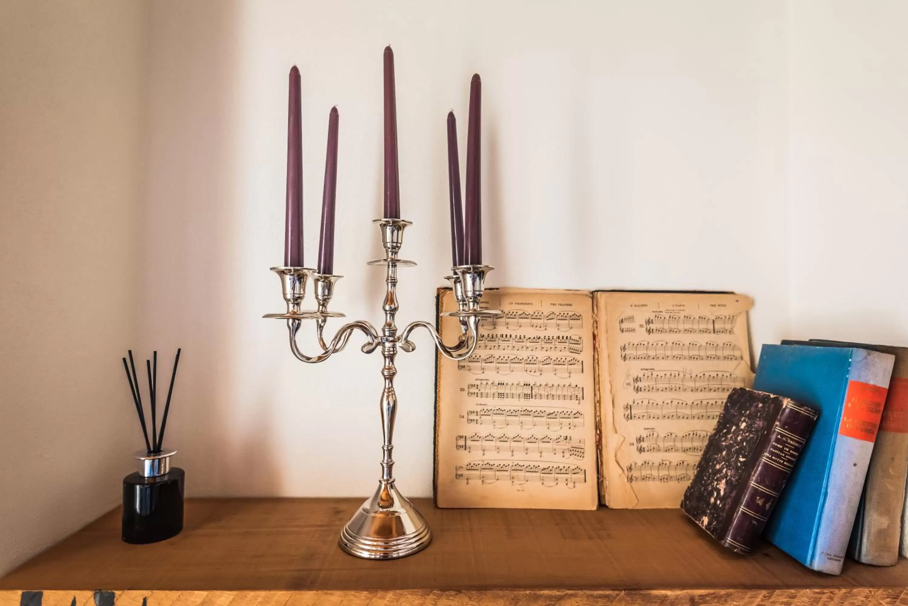 Seating Area in La Corte del Governo 565