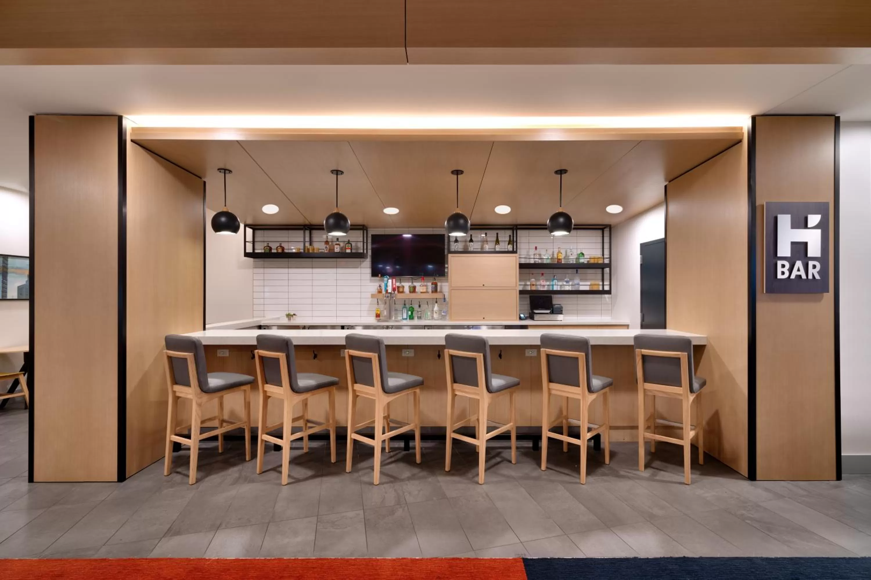 Food and drinks in Hyatt House Rochester Mayo Clinic Area