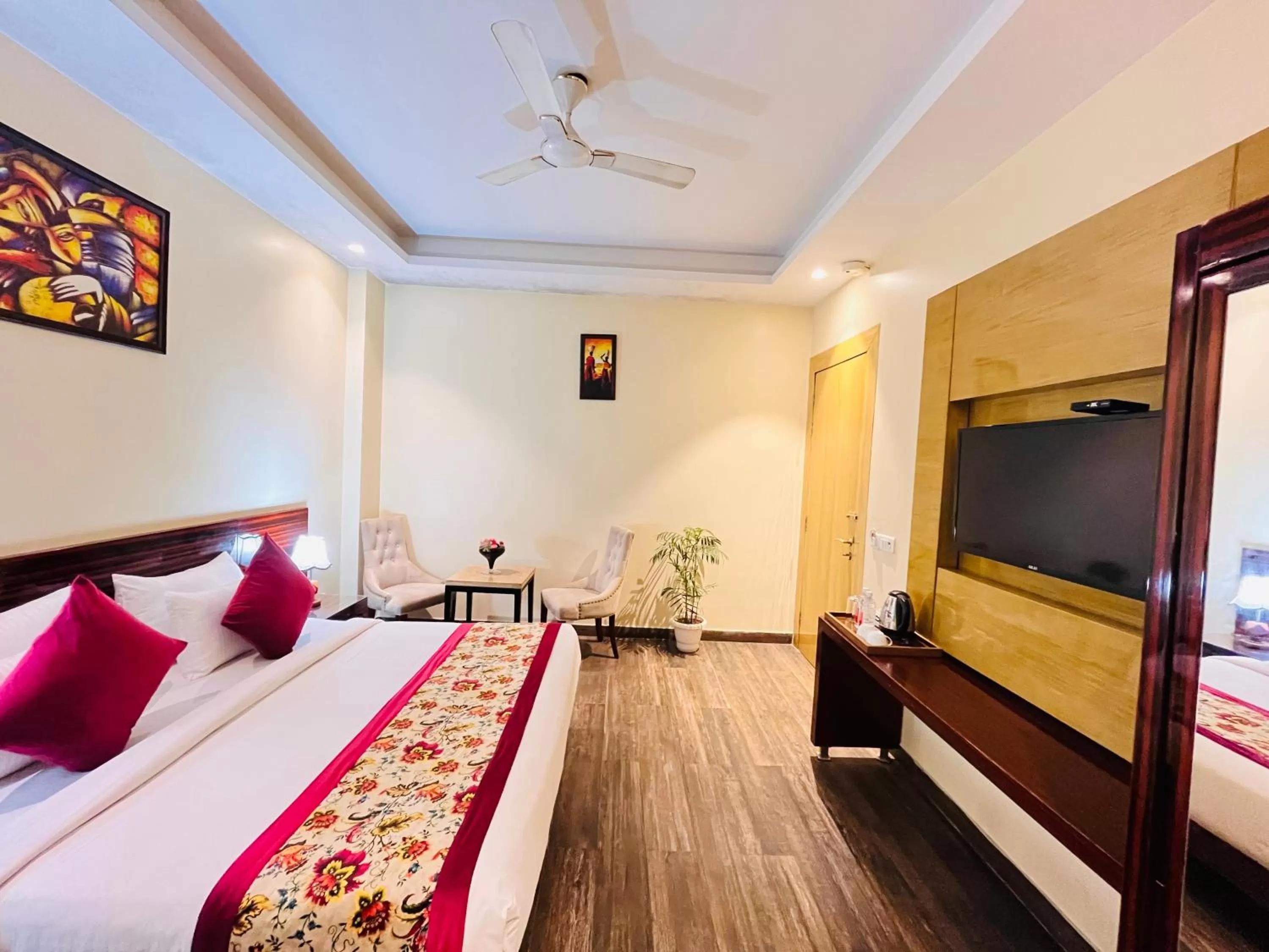 Bed in Hotel Banz near Delhi Airport