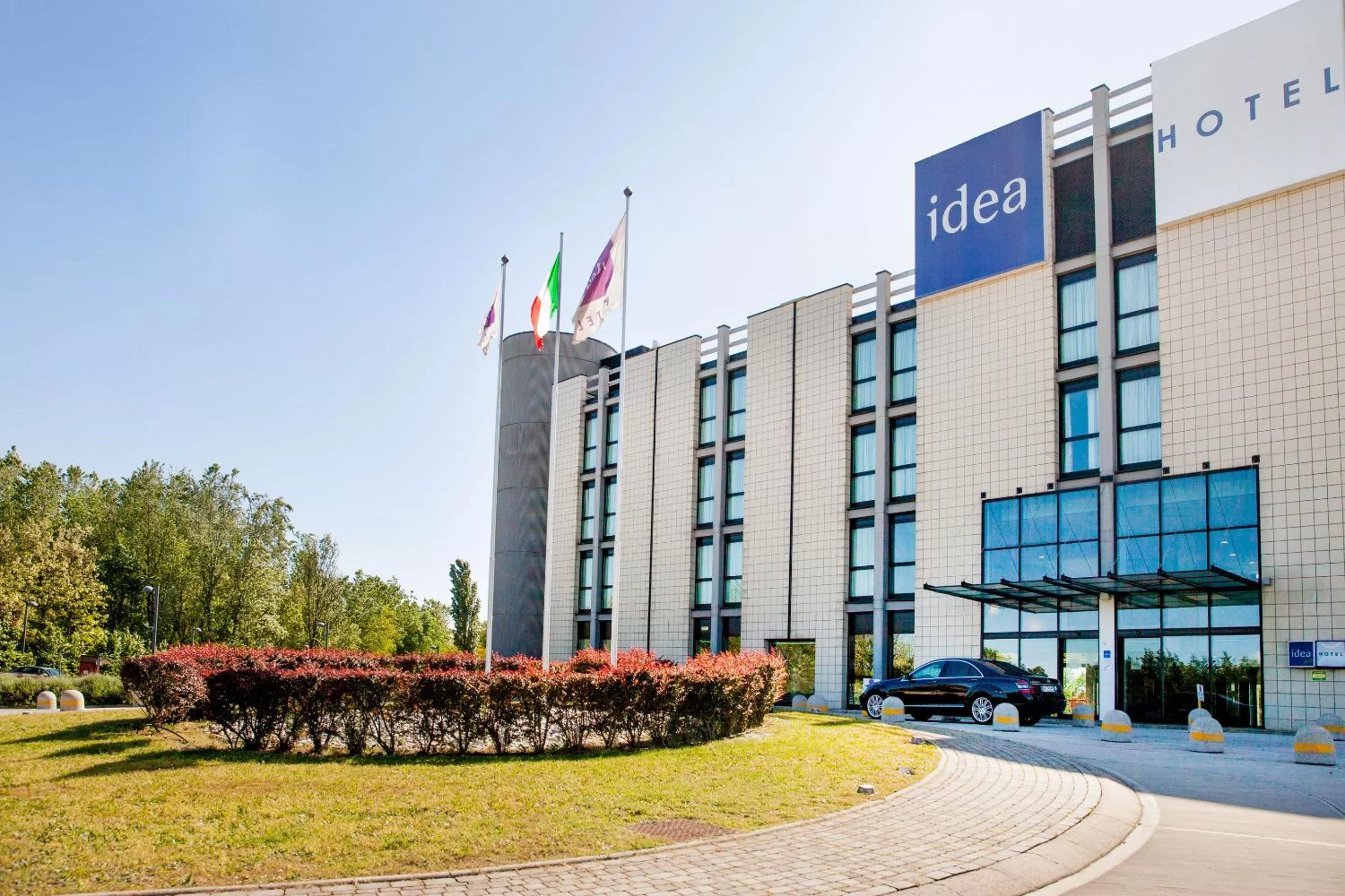 Facade/entrance in Idea Hotel Milano San Siro