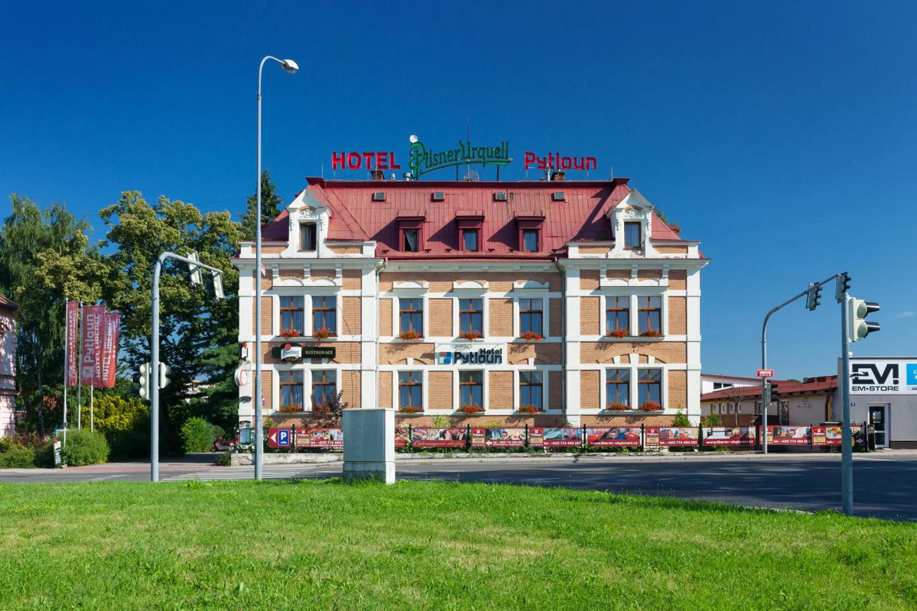 Facade/entrance in Pytloun Self Check-in Hotel Liberec