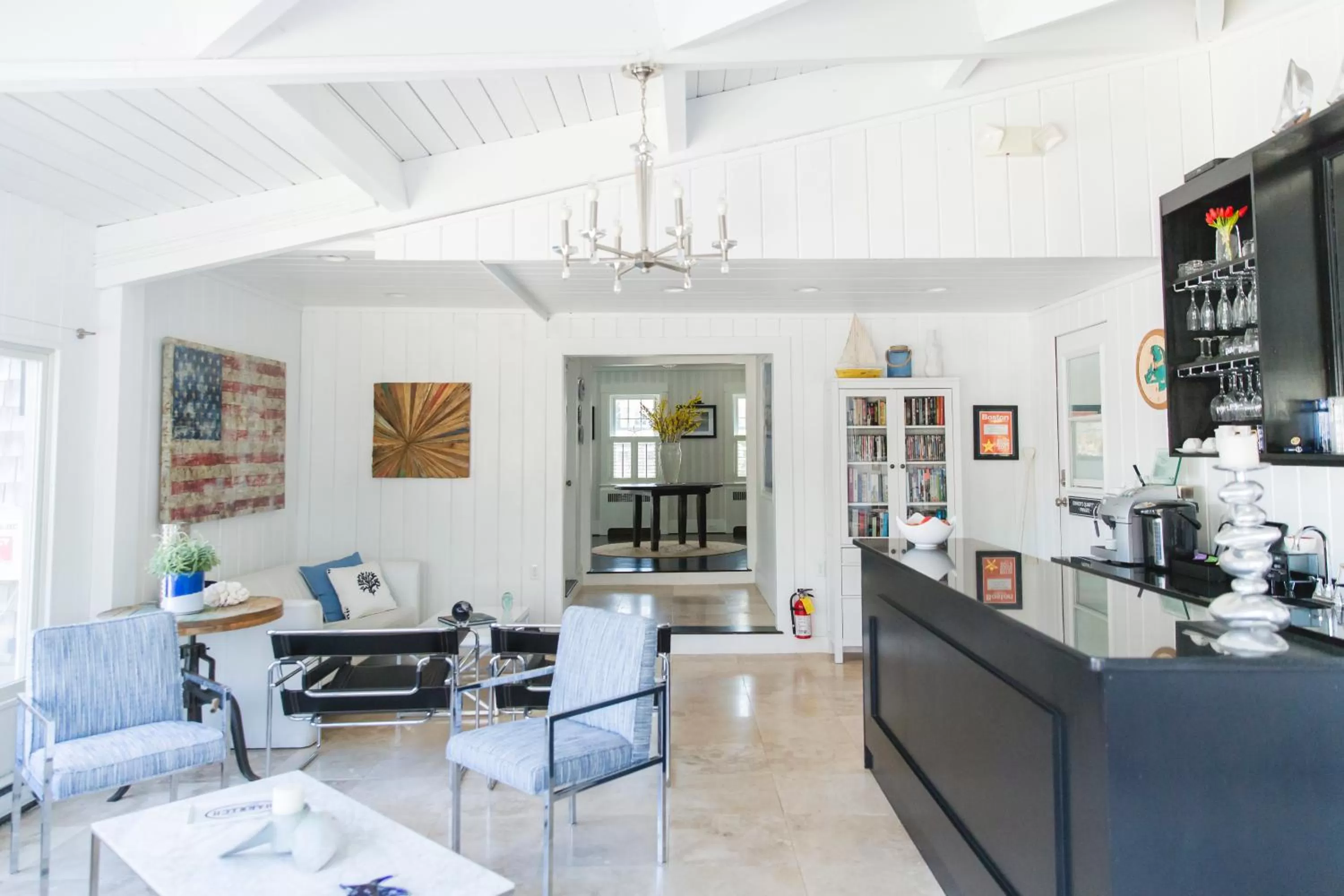 Communal lounge/ TV room, Lobby/Reception in The Platinum Pebble Boutique Inn - Adults Only Property