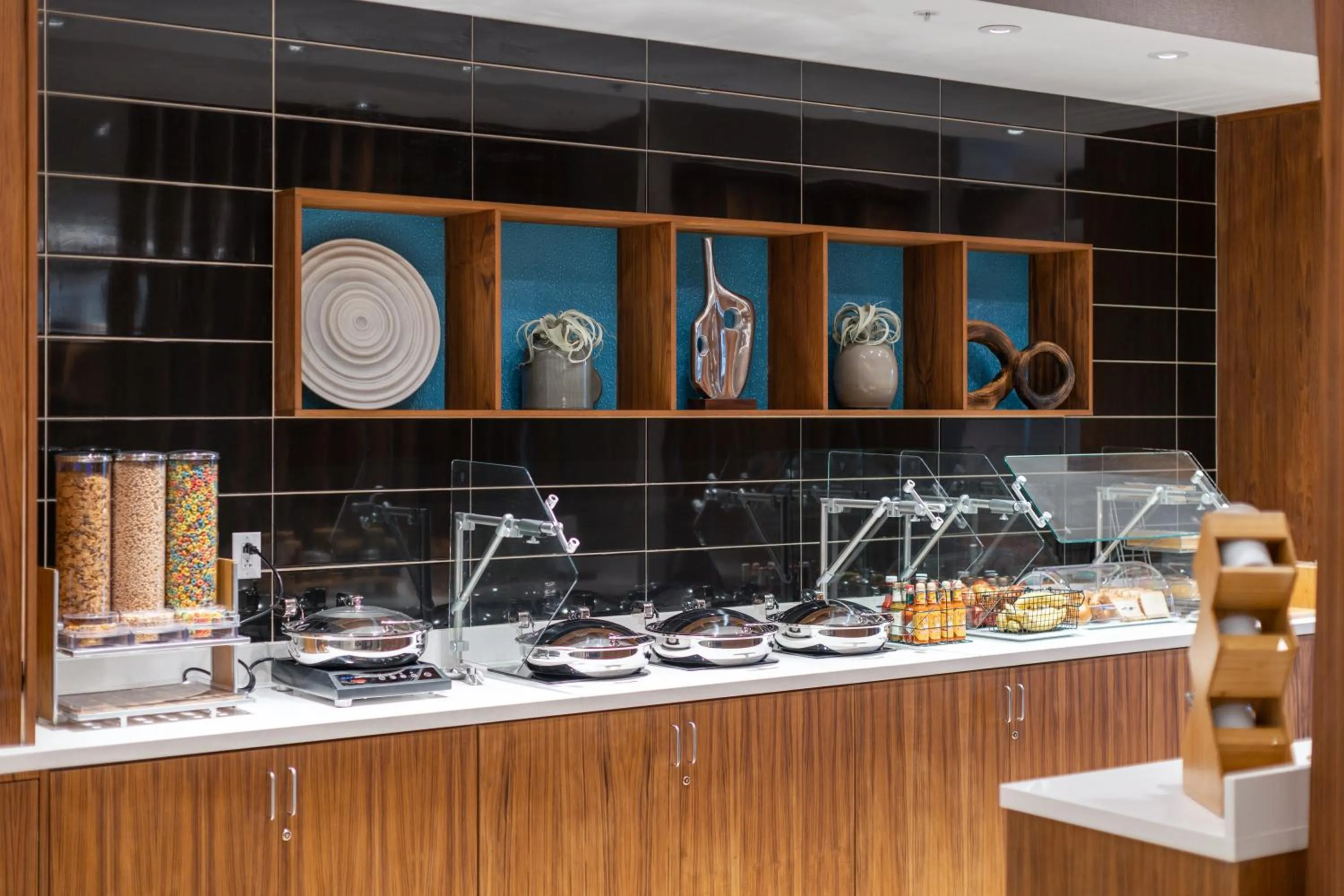 Breakfast in SpringHill Suites by Marriott Tucson at The Bridges