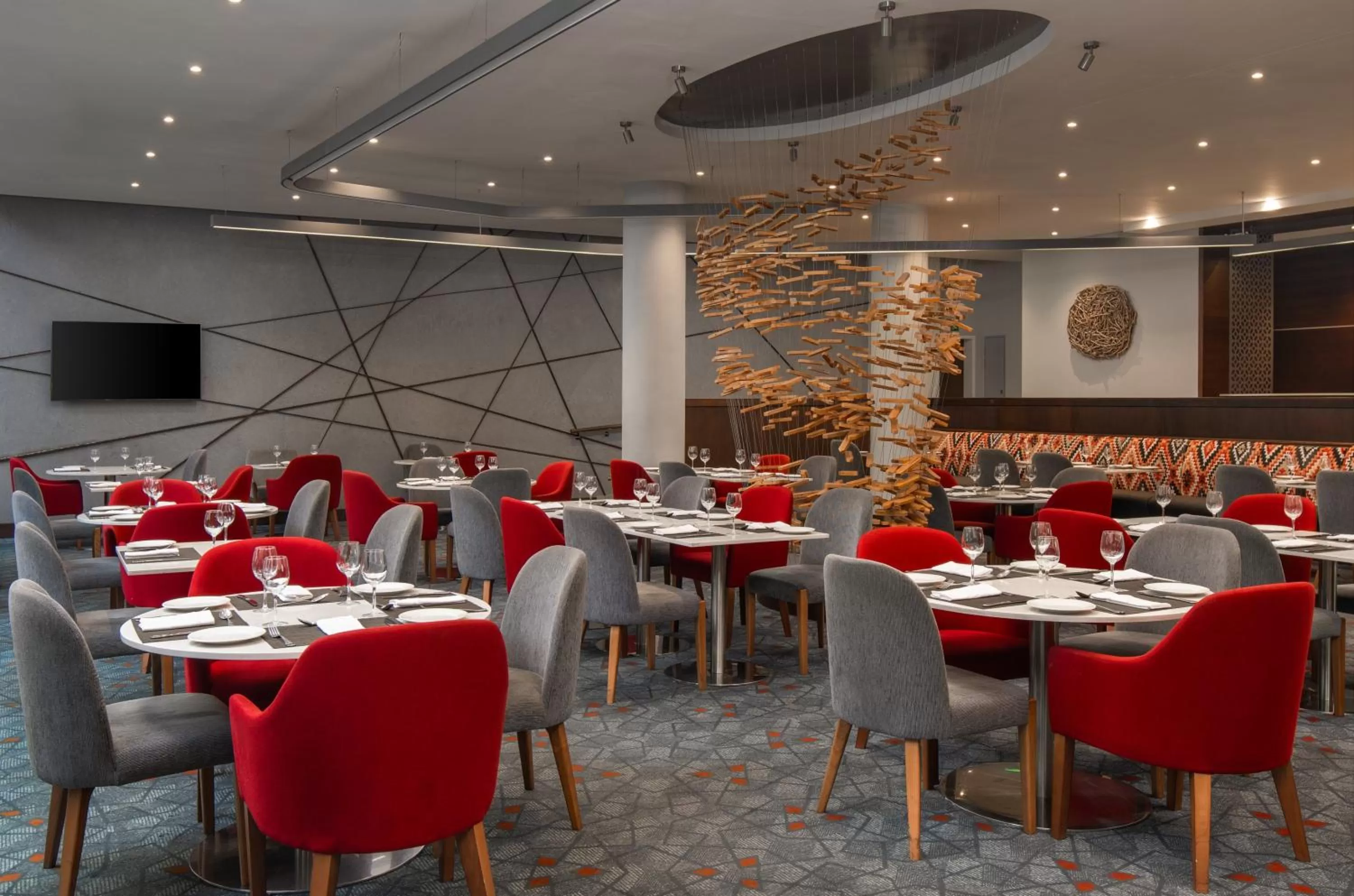 Restaurant/places to eat in Crowne Plaza - Dar Es Salaam by IHG