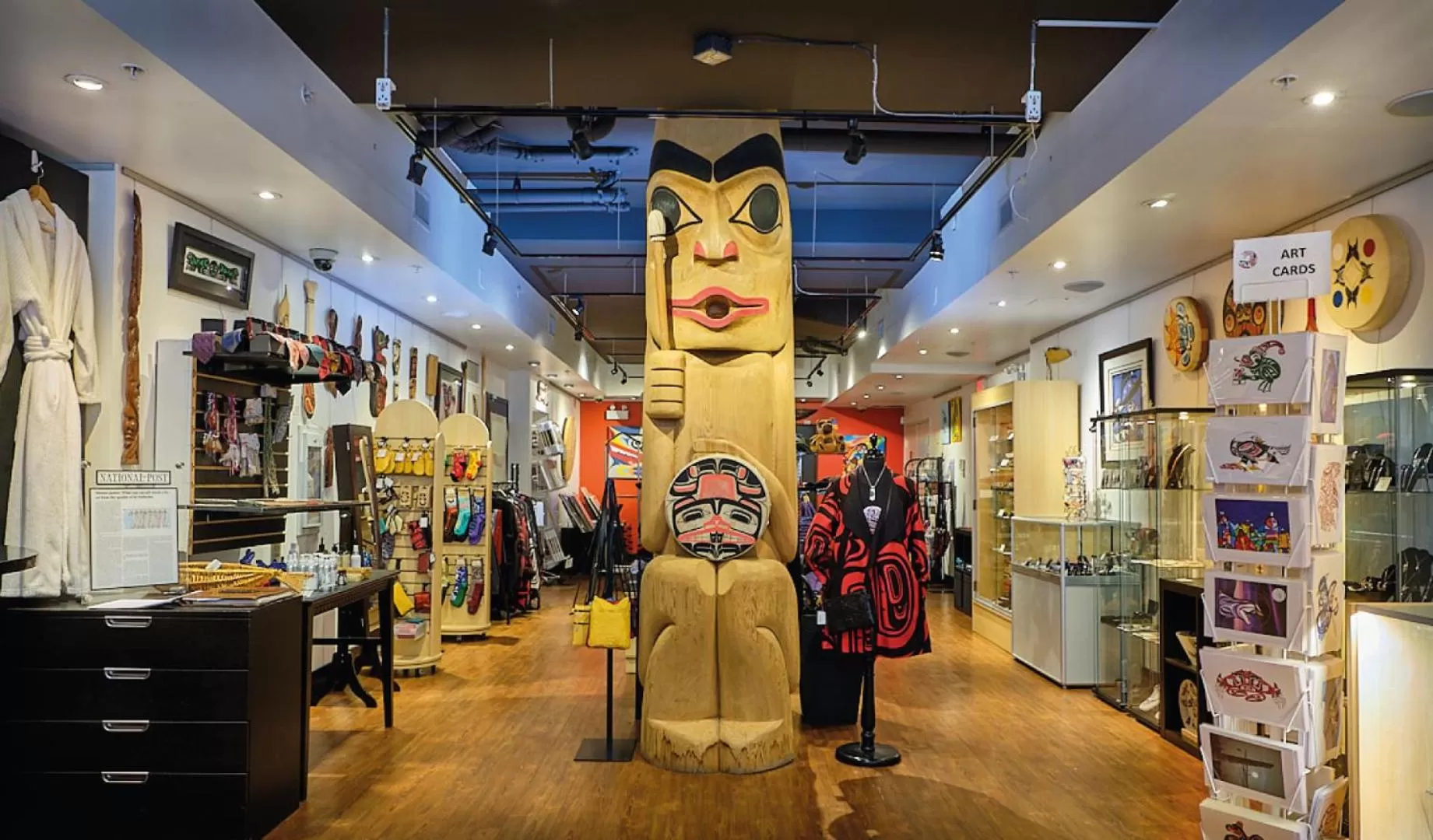 On-site shops in Skwachàys Lodge