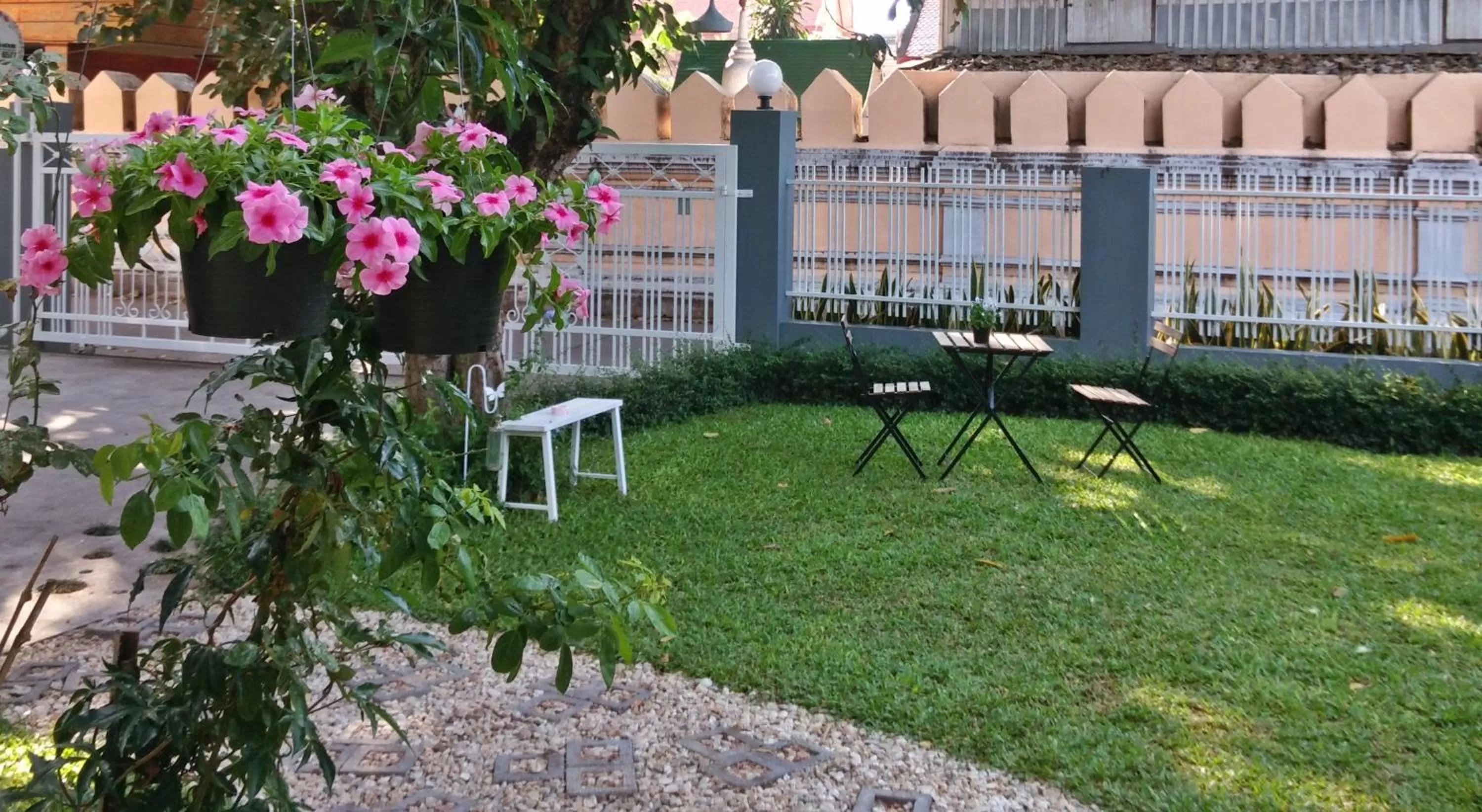 Property building in Lada House