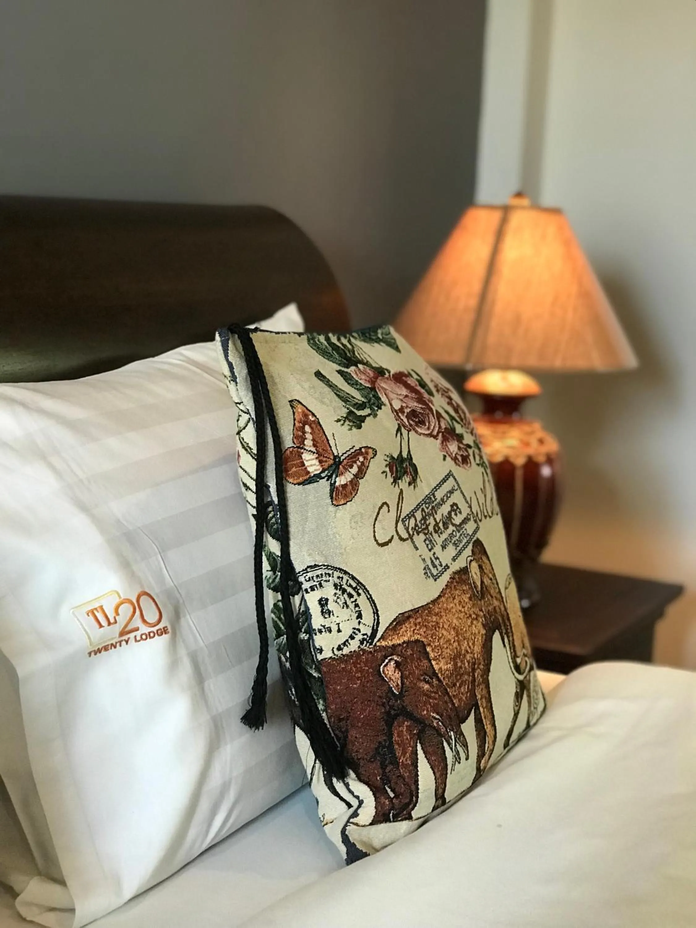 Bed in The Twenty Lodge