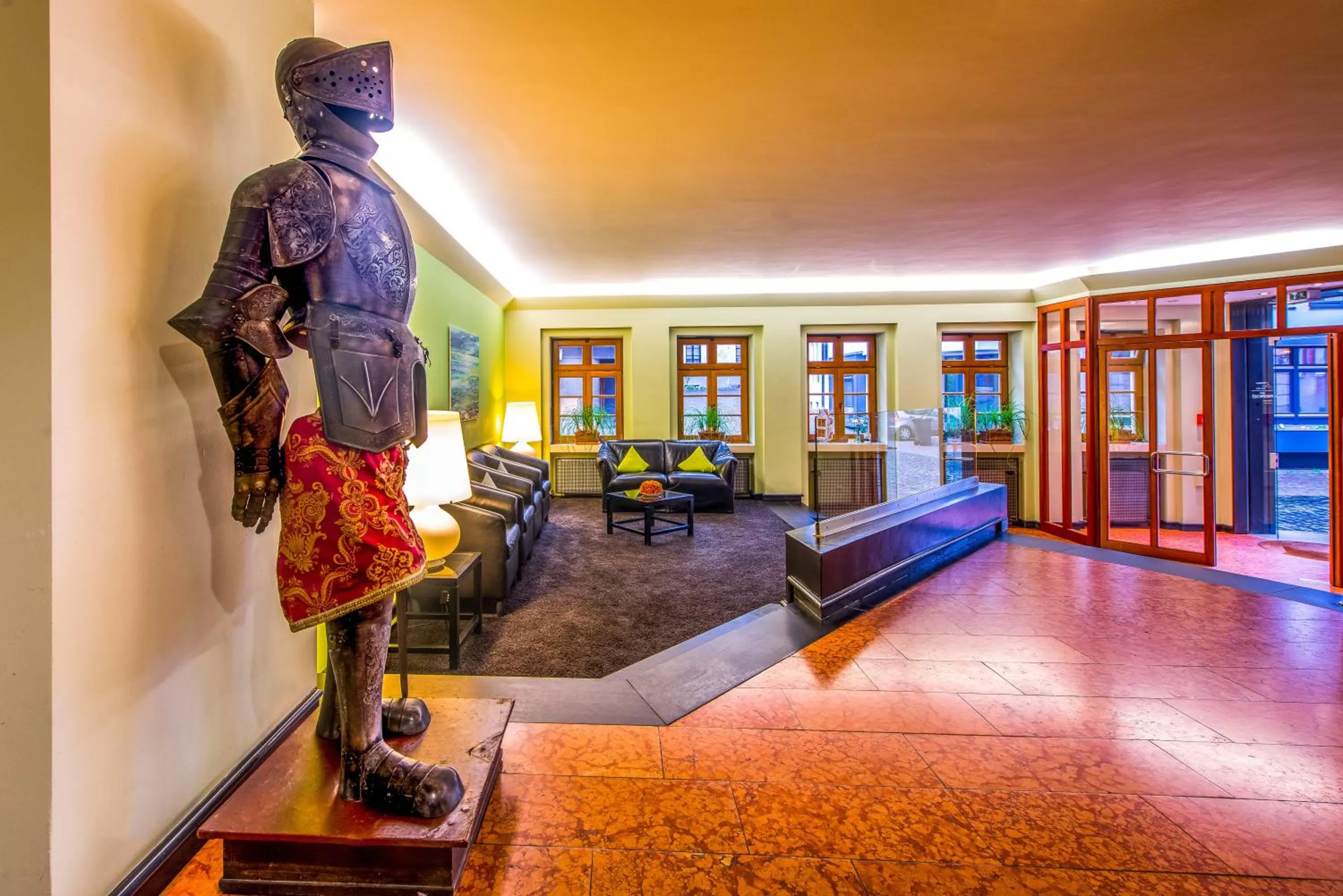 Communal lounge/ TV room in Hotel zum Ritter