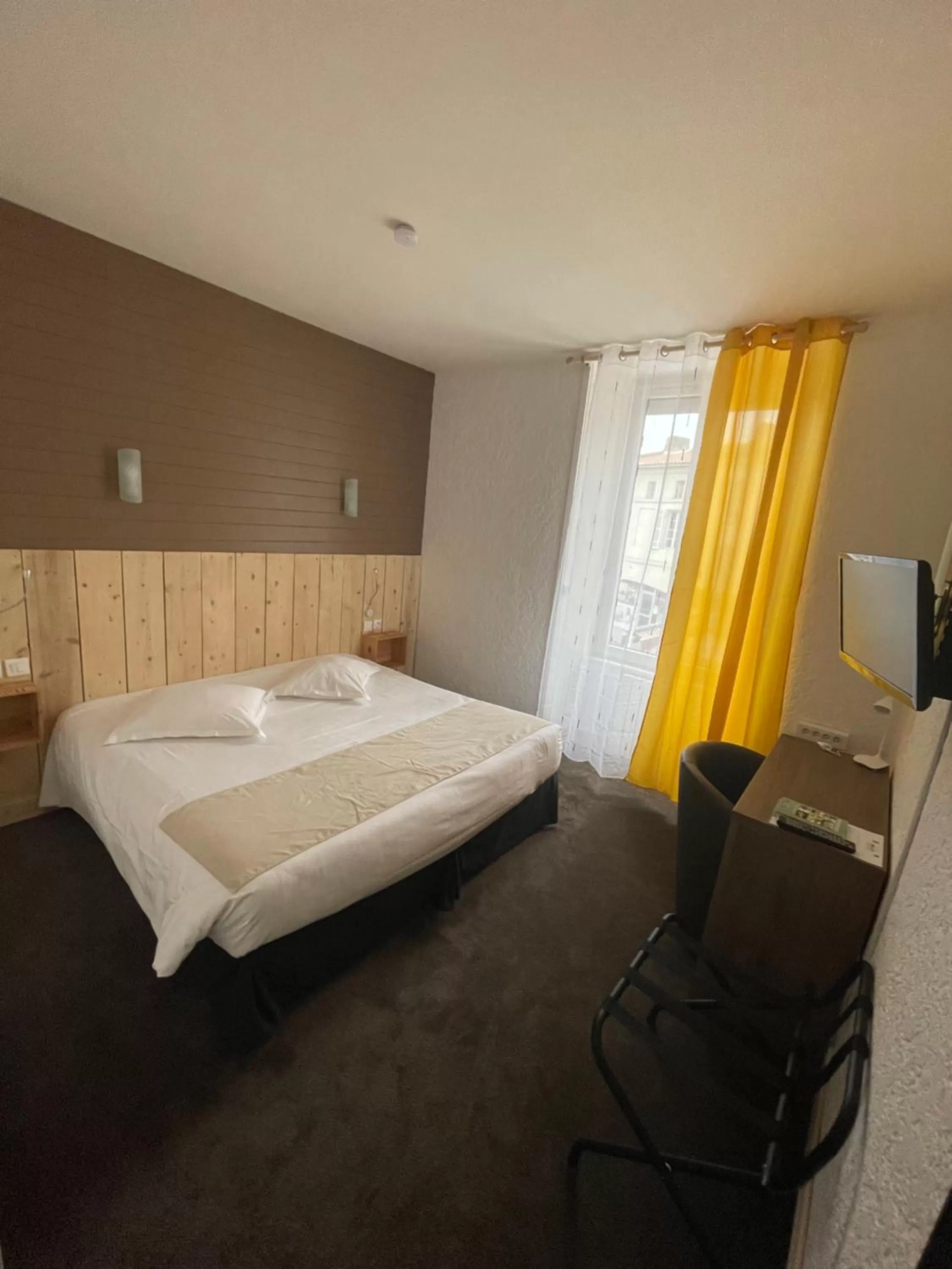 Bed in Hôtel Restaurant de l'Ecu