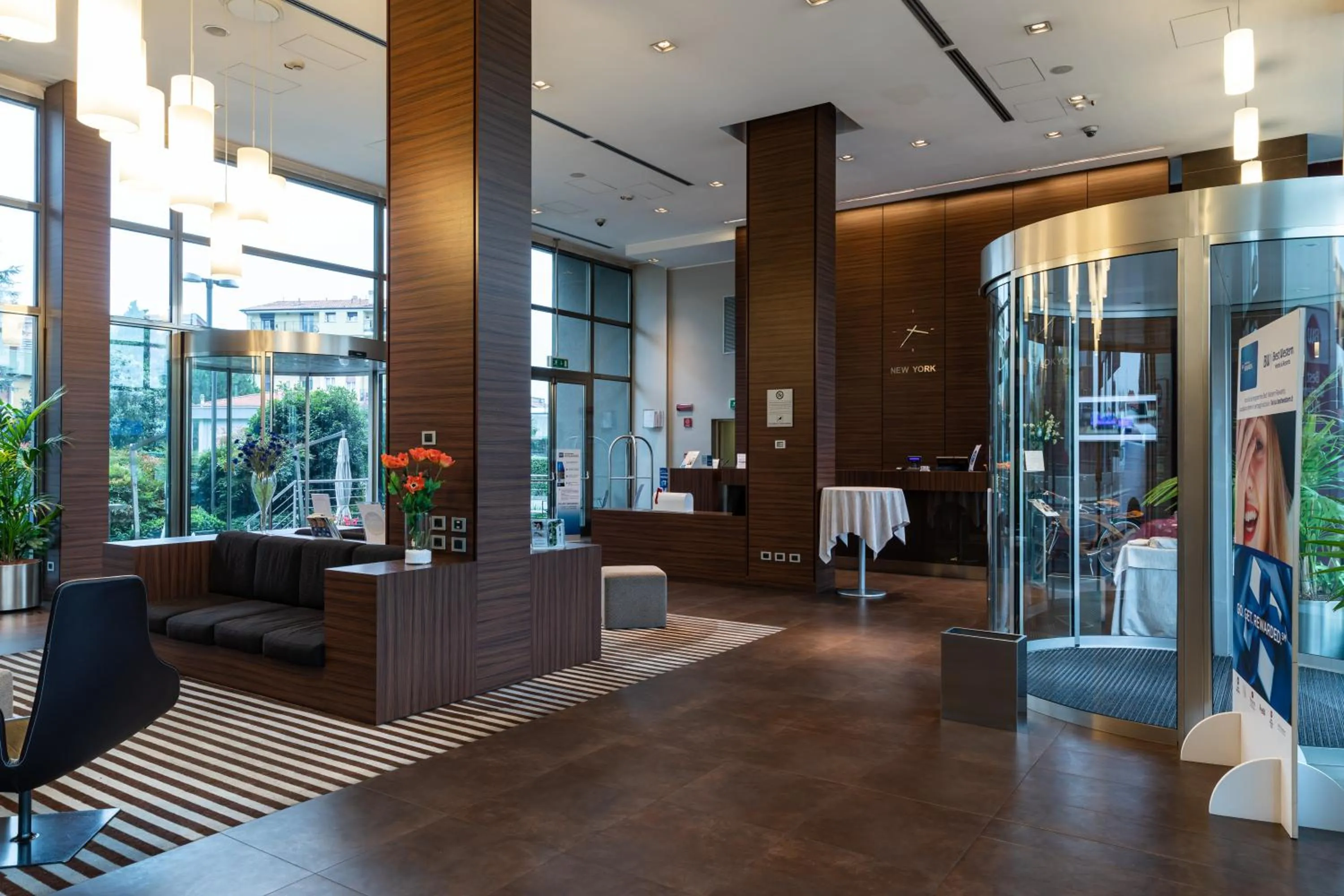 Lobby or reception in Best Western Plus Hotel Monza e Brianza Palace