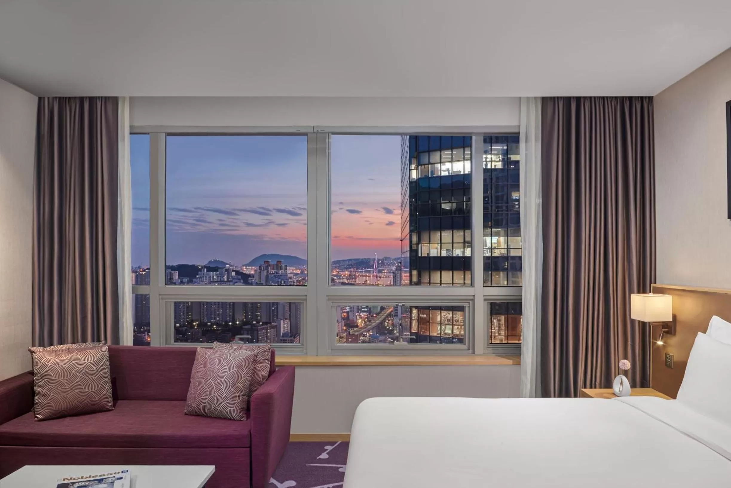 Photo of the whole room, Bed in Avani Central Busan