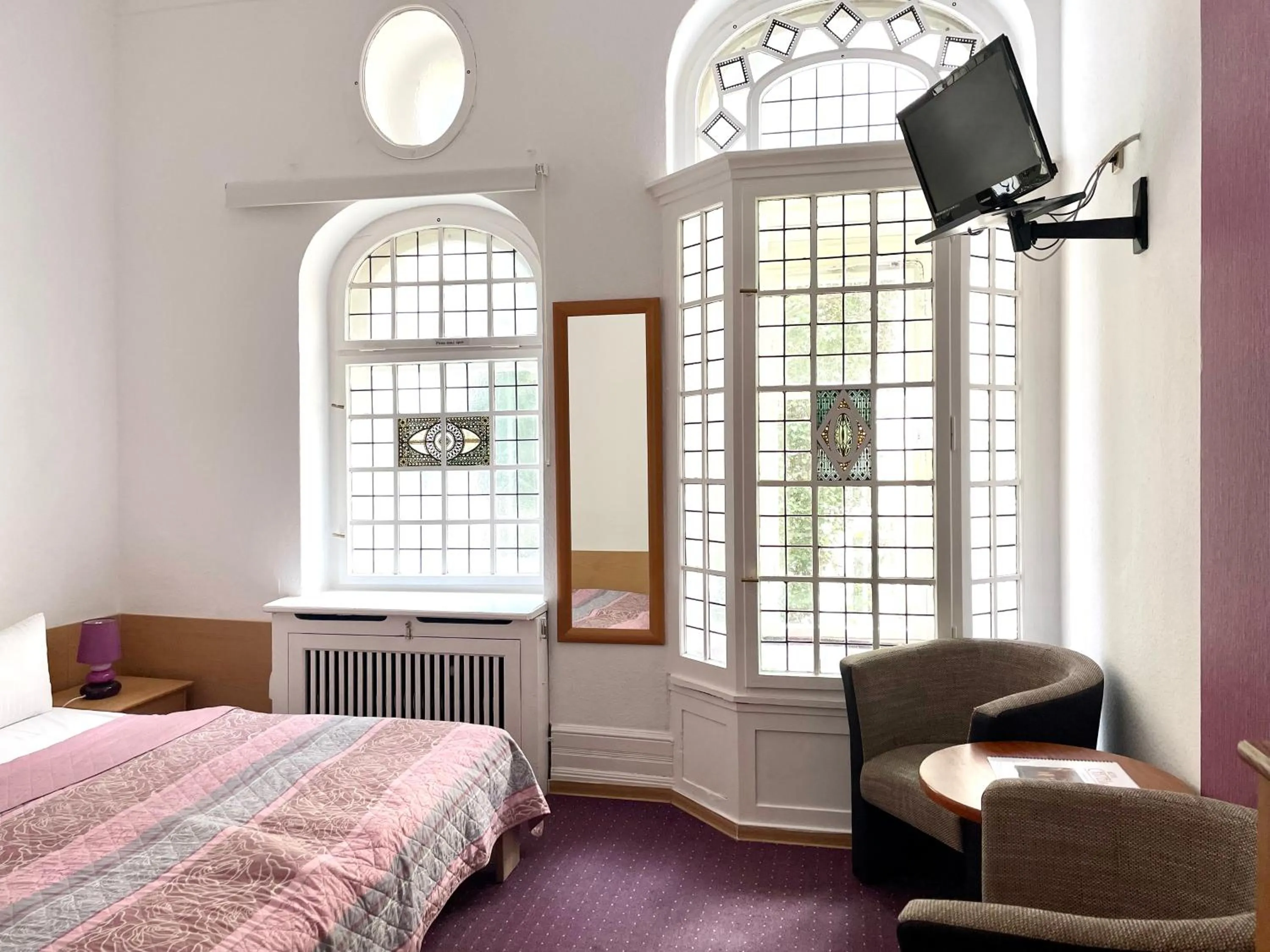 Photo of the whole room, Bed in Hotel Castell am Kurfürstendamm