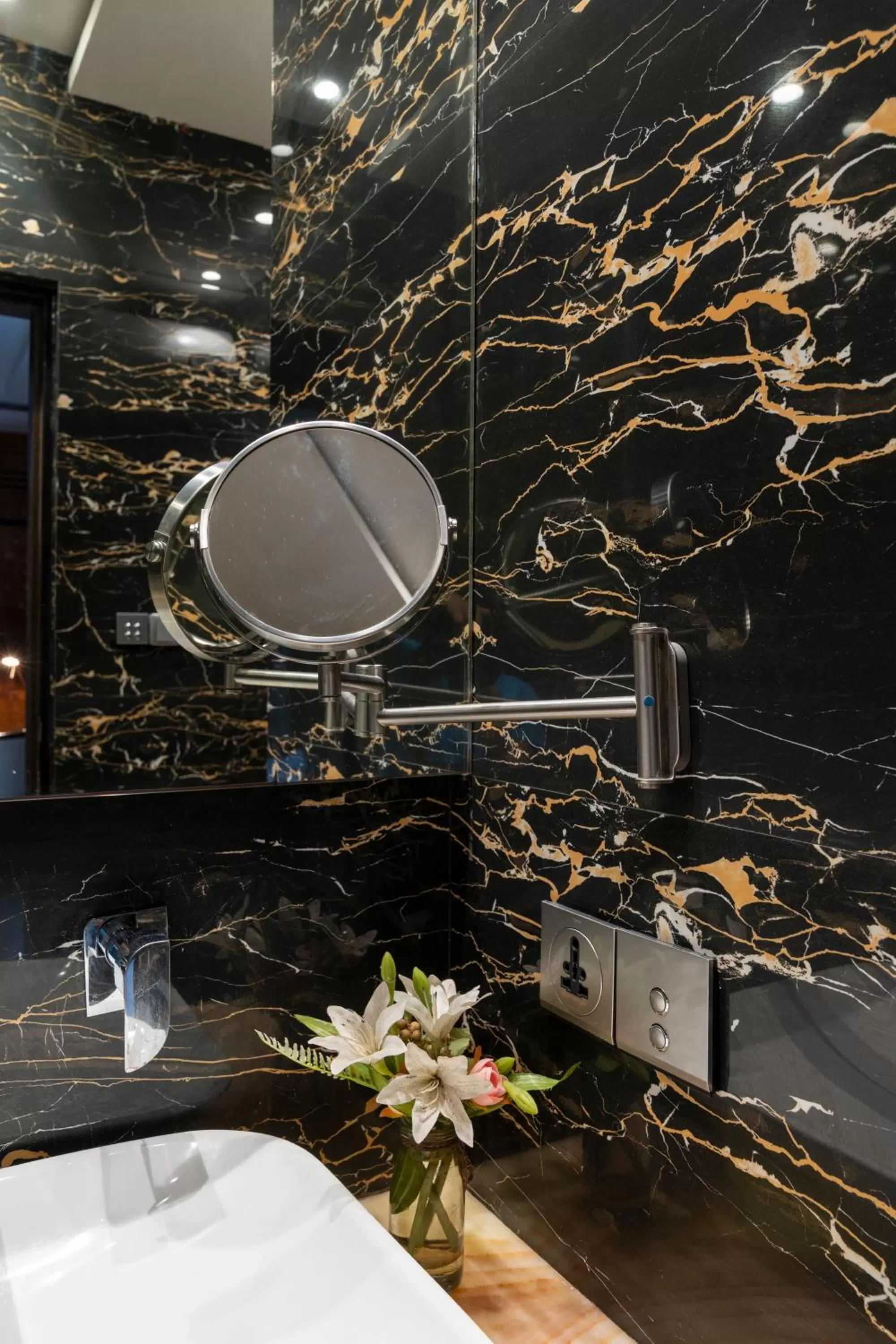 Bathroom in The Moira - Bed and Breakfast