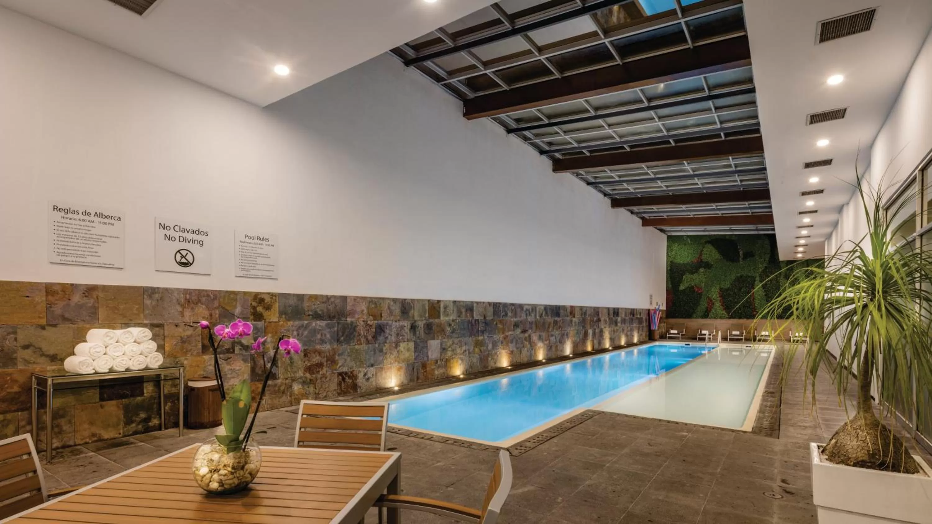 Swimming pool in Holiday Inn Express Puebla by IHG