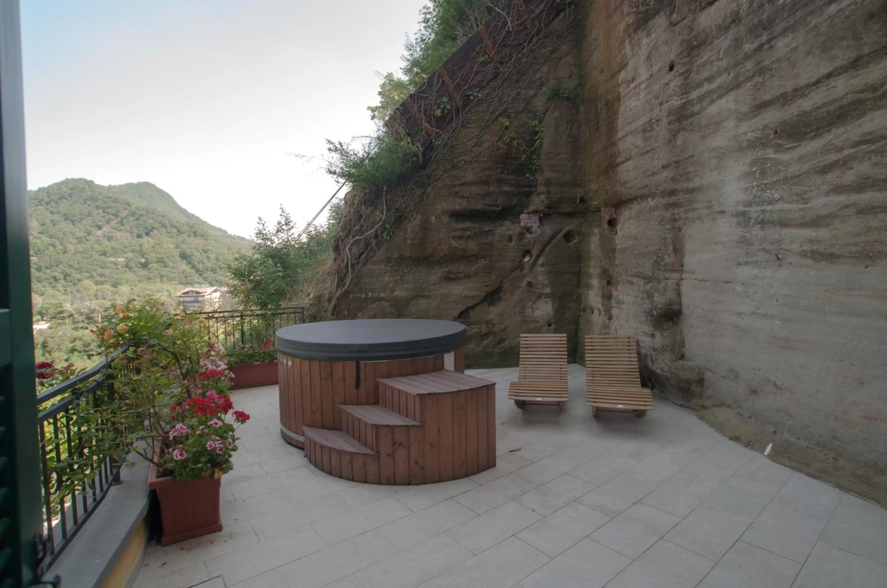 Hot Tub in Hotel Ca' di Gali