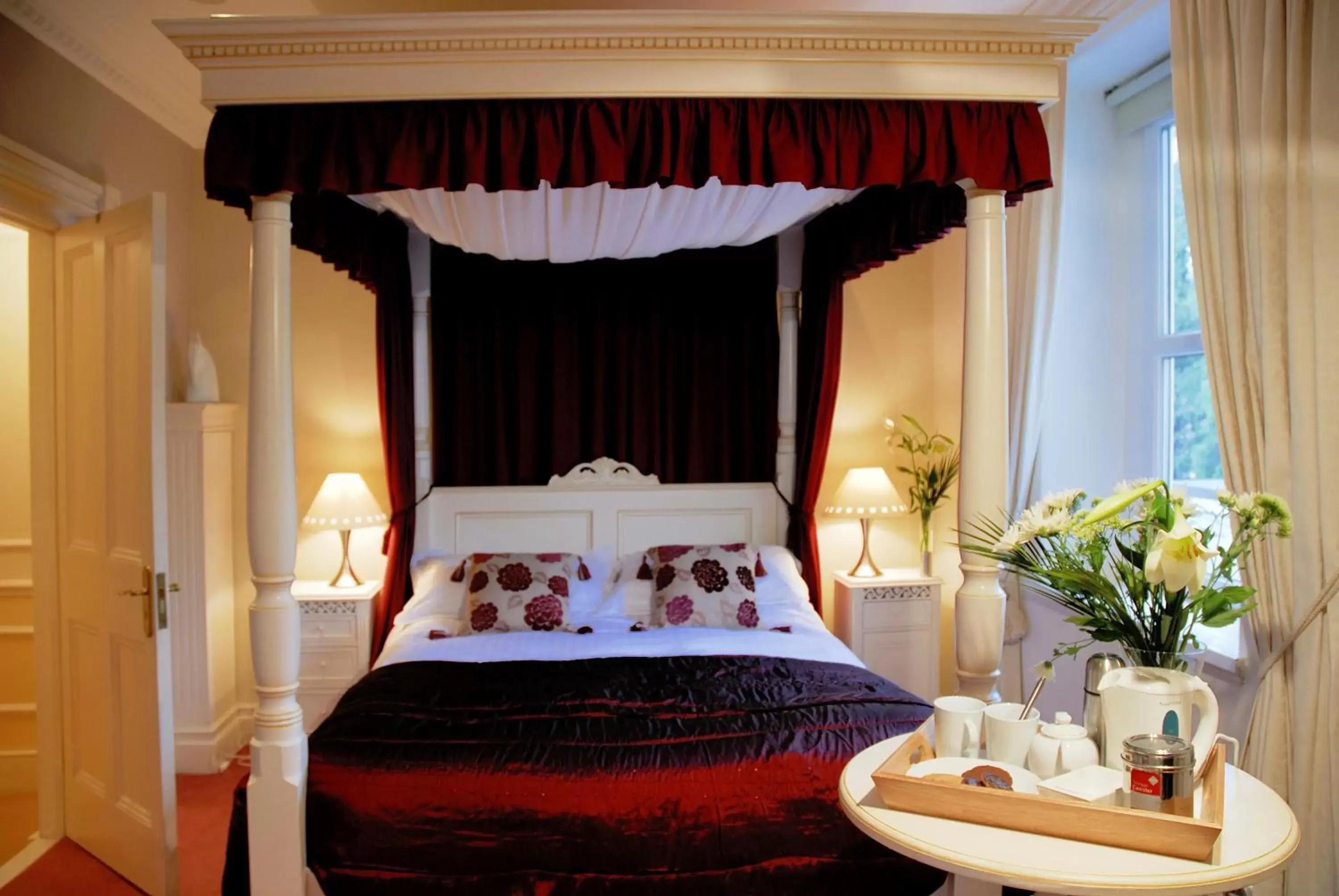 Bed in The Bath House Boutique B&B - IN-ROOM Breakfast - FREE parking Bed in The Bath House Boutique B&B - IN-ROOM Breakfast - FREE parking