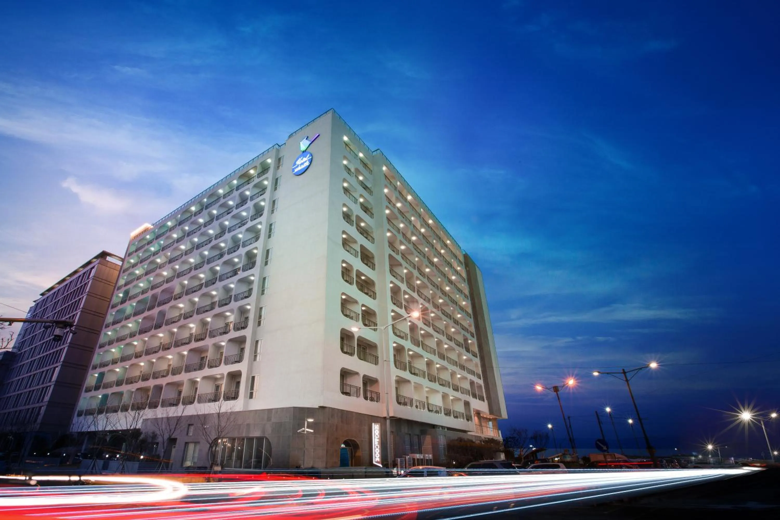 Property Building in Hotel Whistlelark, BW Signature Collection