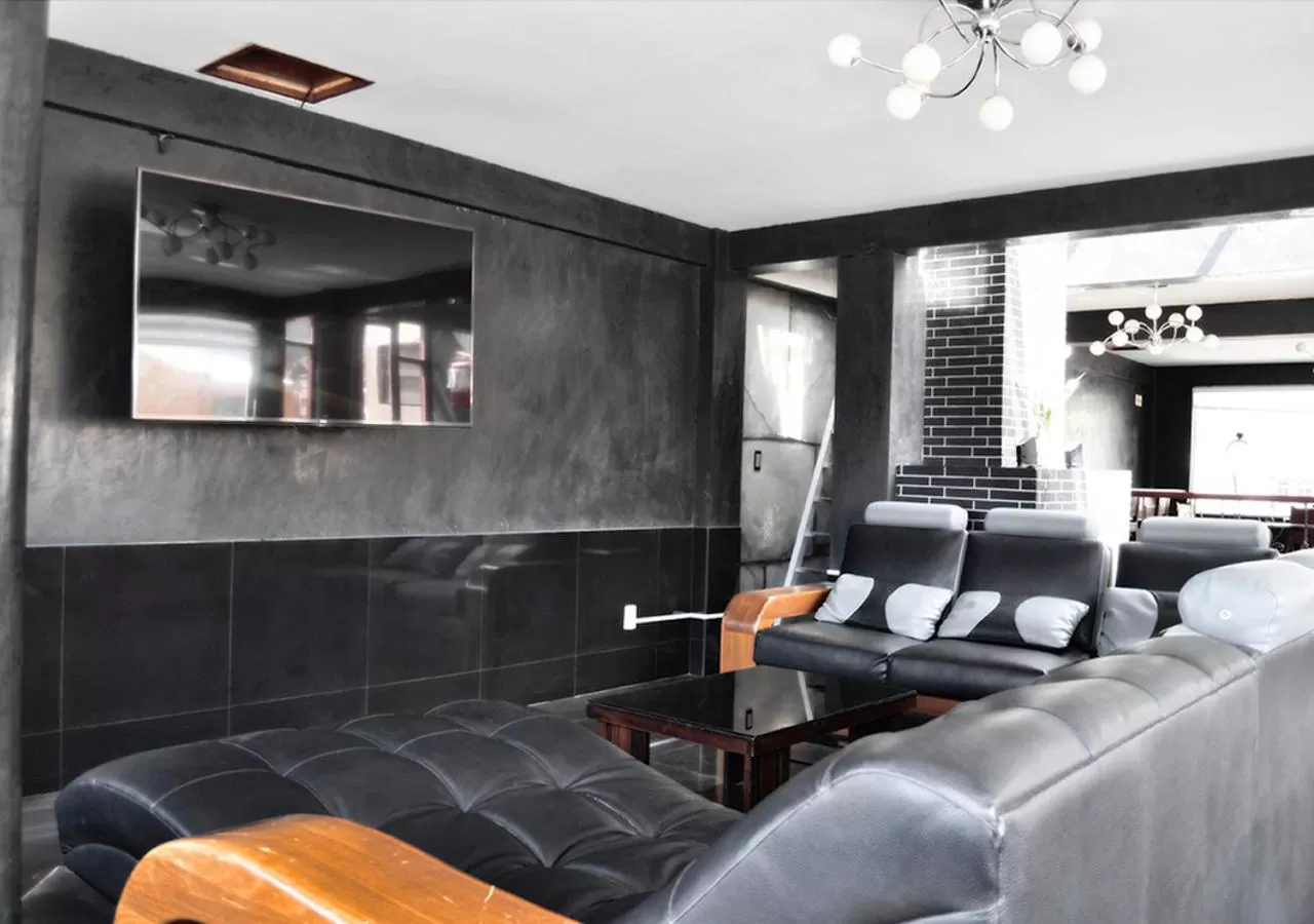 Living room in Qantu Hotel