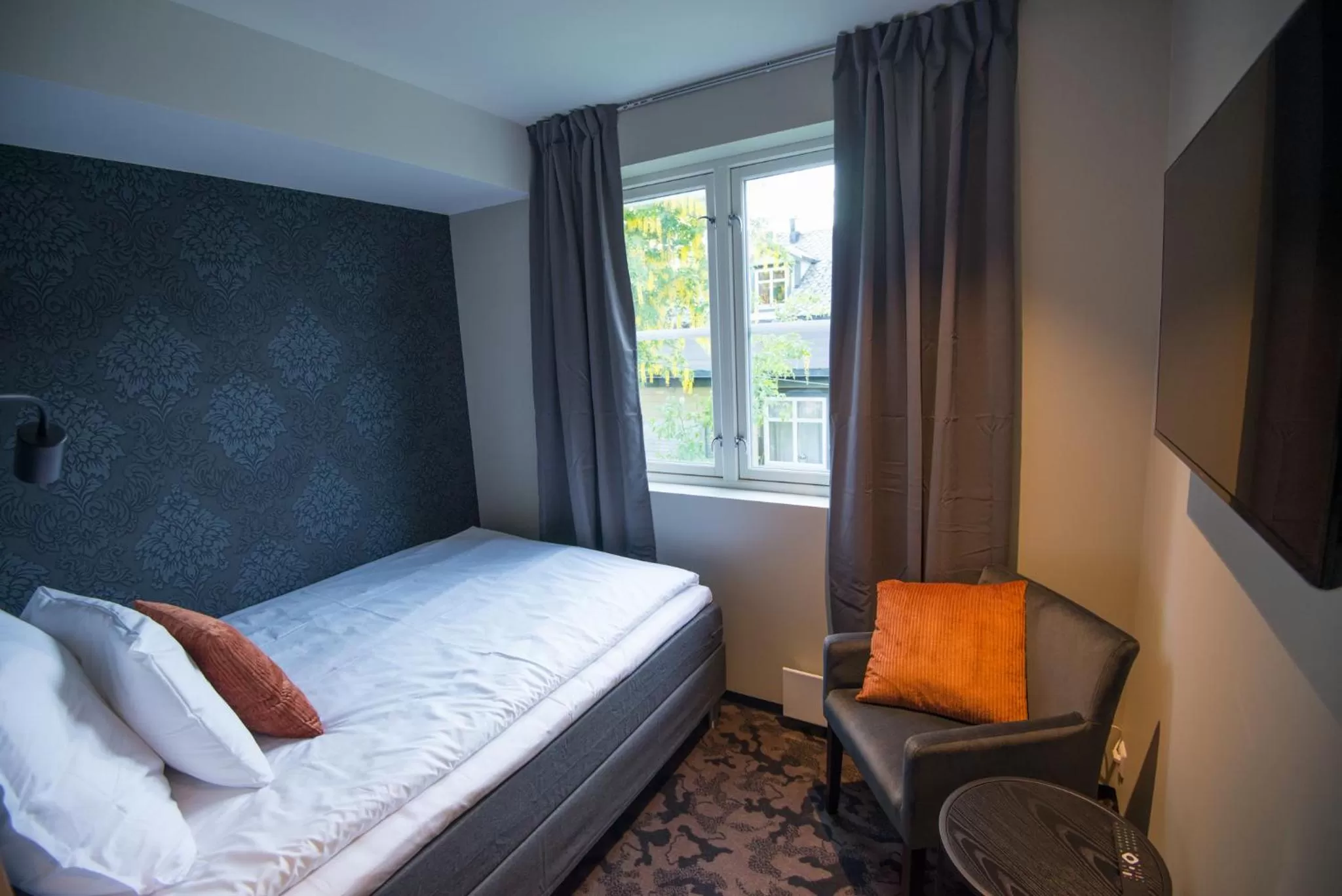 Bed in Sandnessjøen Overnatting