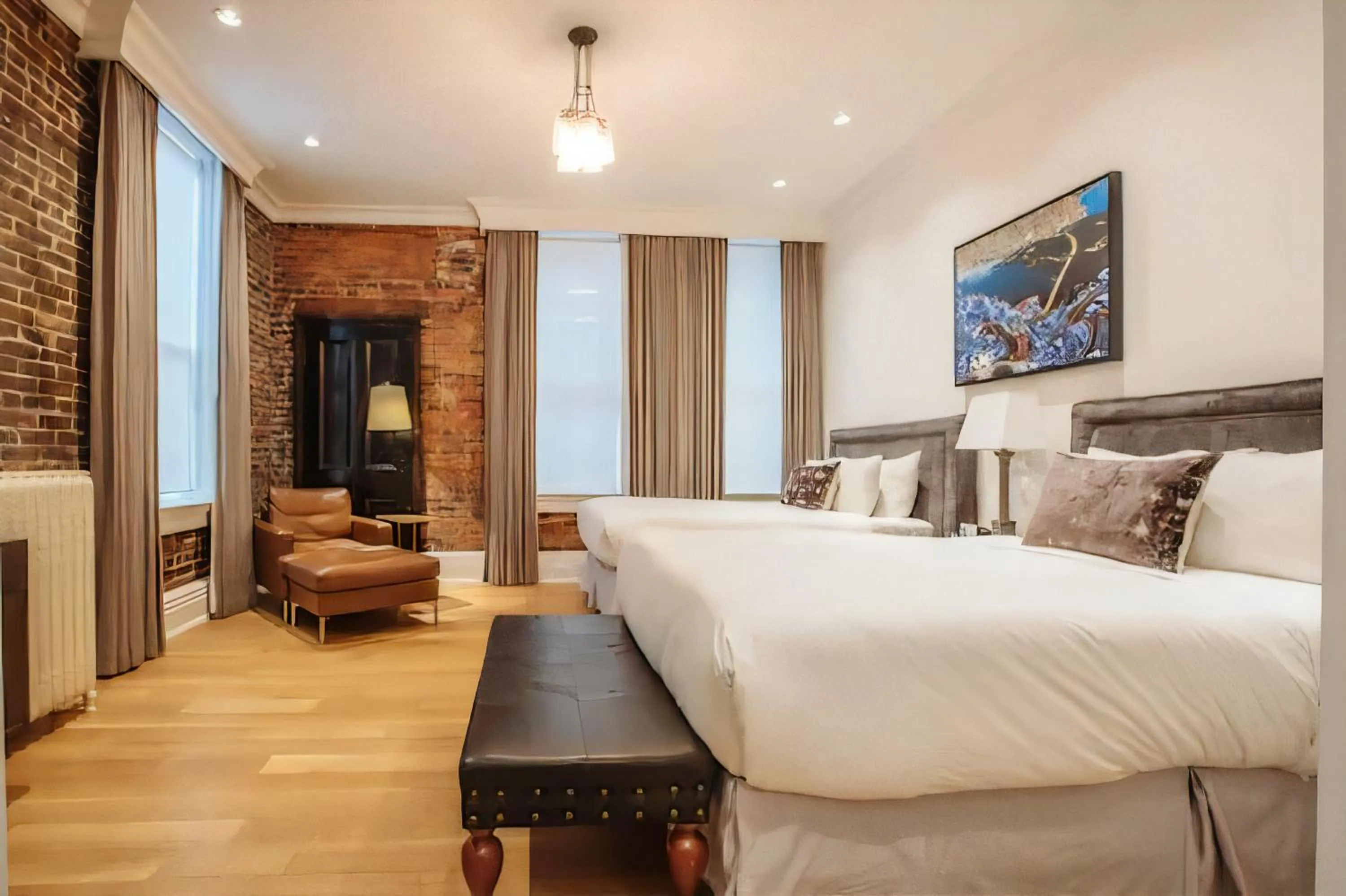 Bedroom, Bed in Victorian Hotel