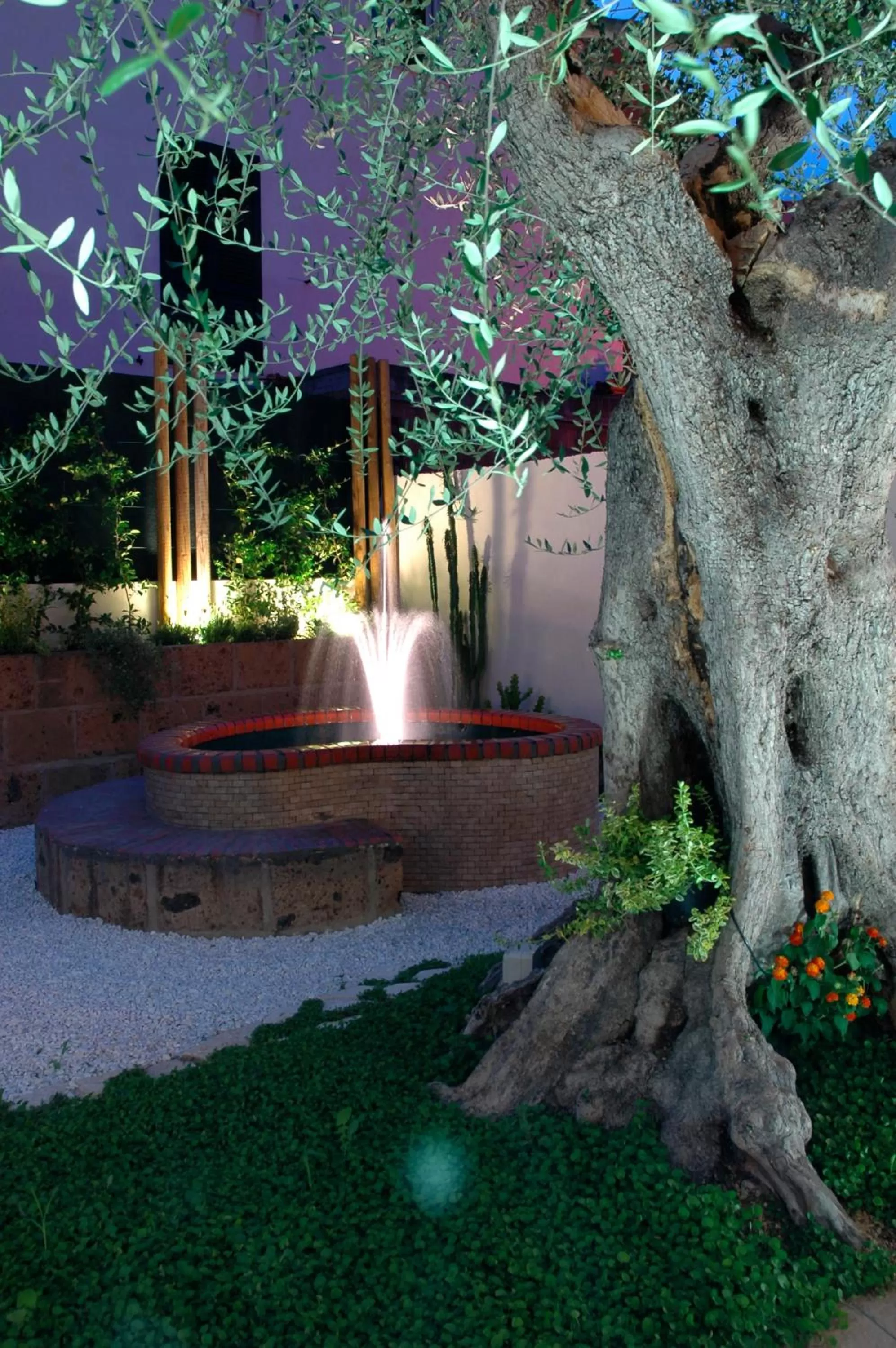 Decorative detail, Swimming Pool in Residenza Glave