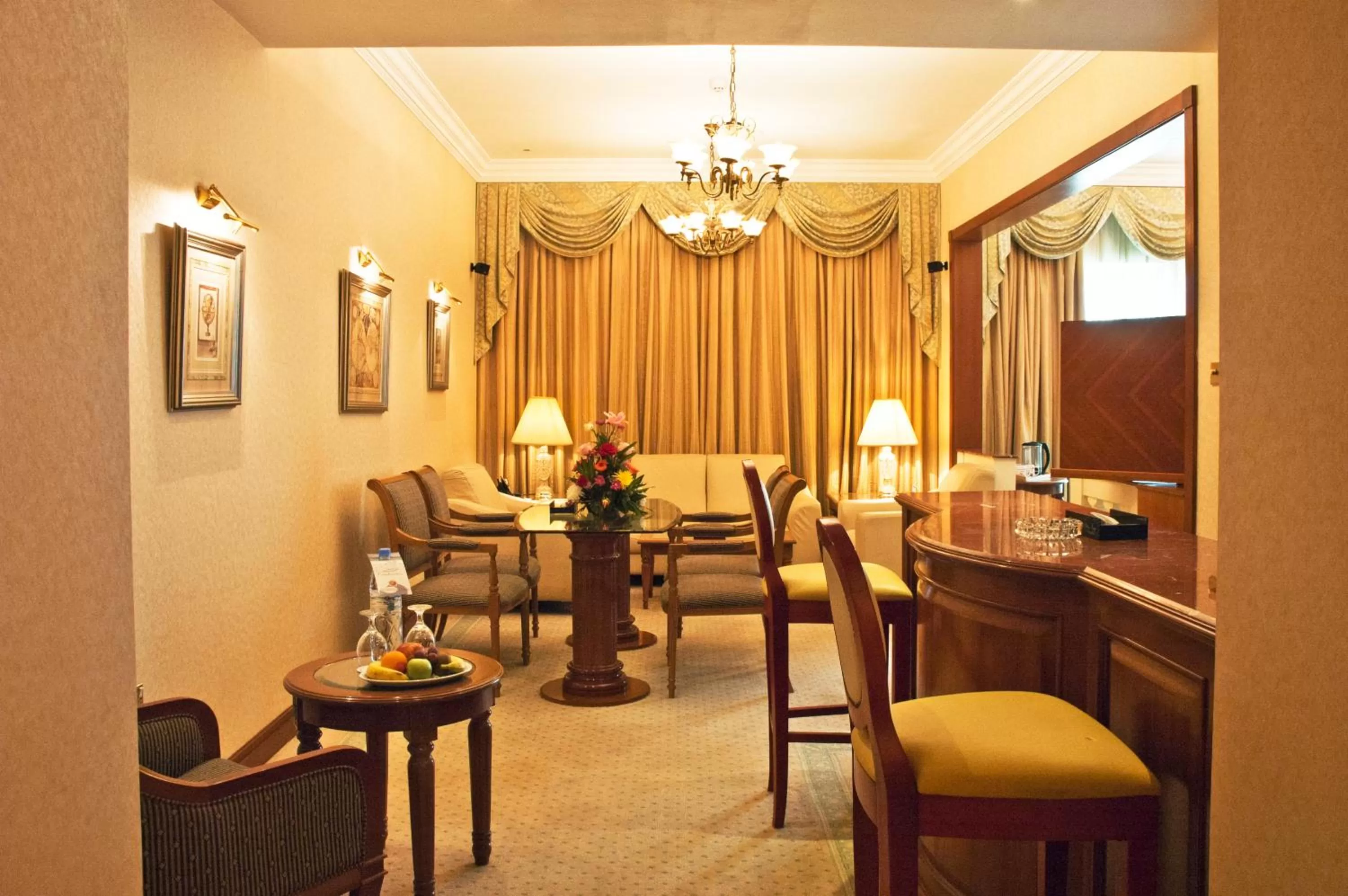 Seating area in Regent Palace Hotel