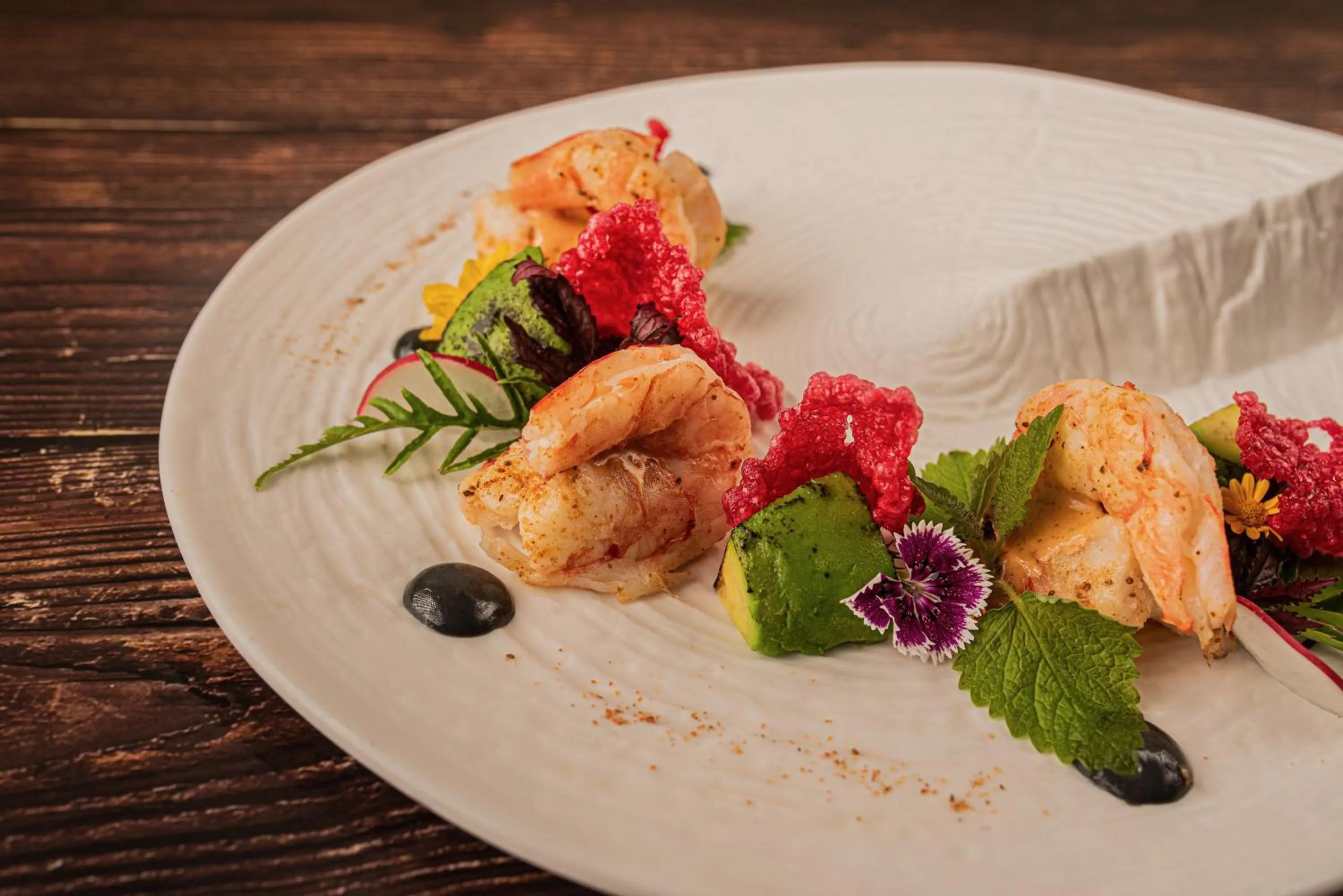 Restaurant/places to eat in Avista Hideaway Phuket Patong - MGallery