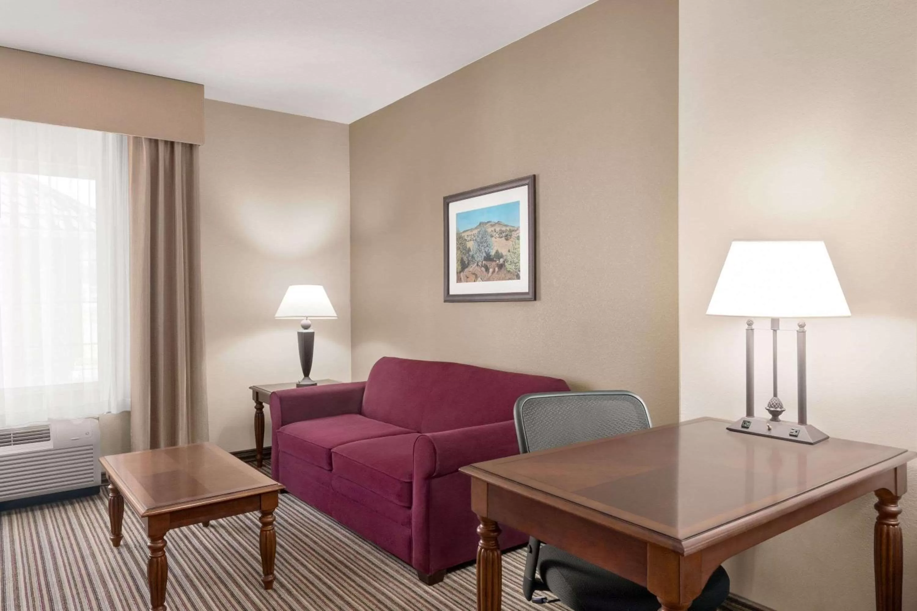 Photo of the whole room in La Quinta by Wyndham Trinidad