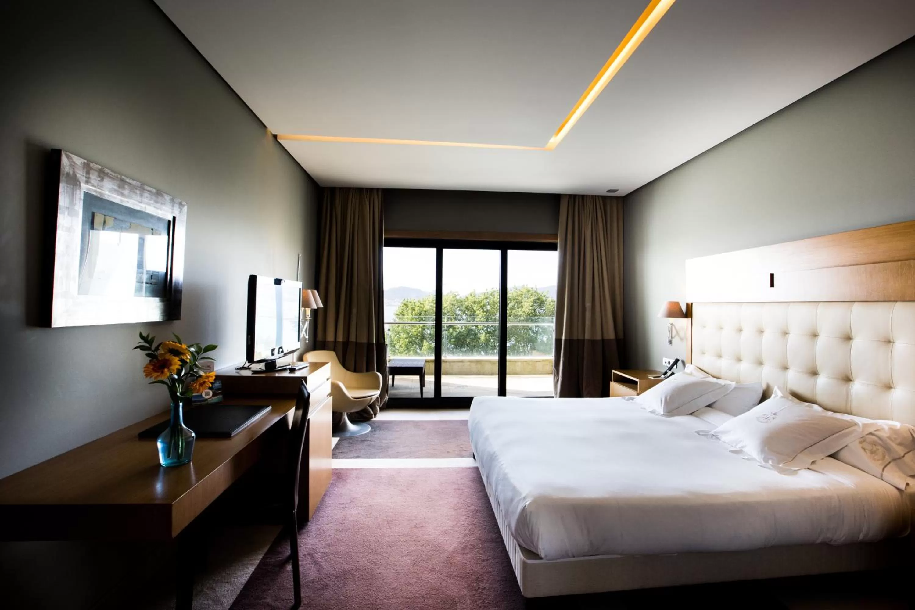 Photo of the whole room, Bed in Pazo Los Escudos Hotel Spa & Resort