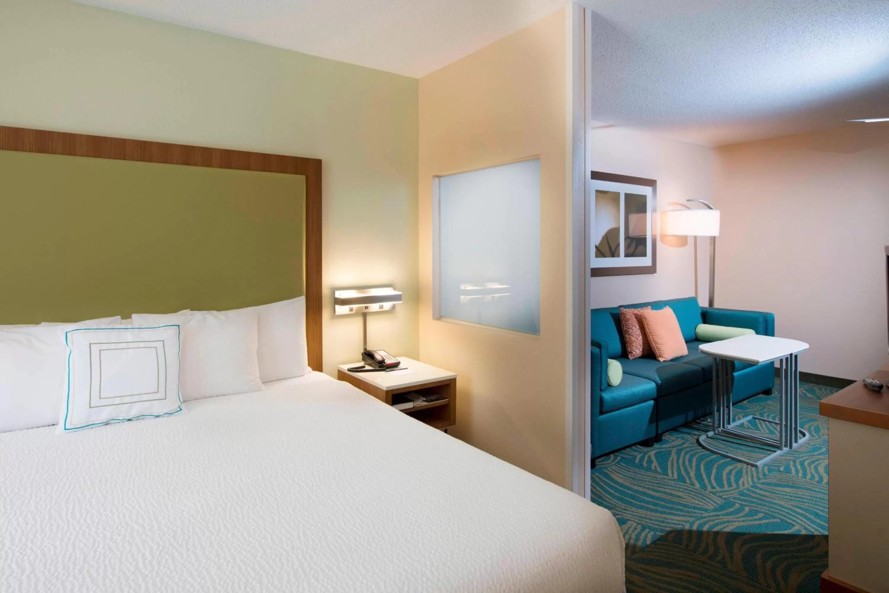 Bedroom, Bed in SpringHill Suites by Marriott Atlanta Alpharetta