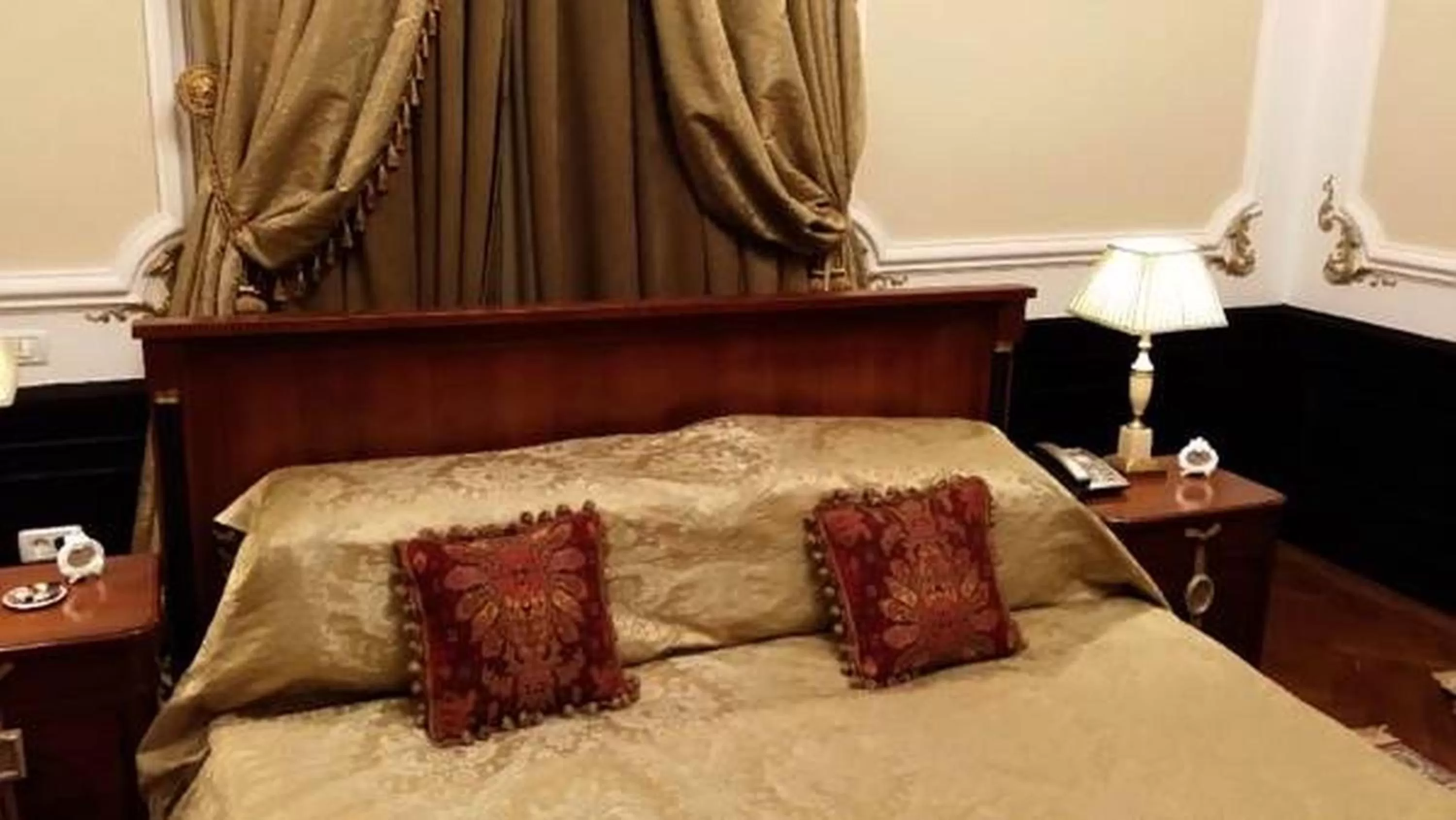 Grand Boutique Hotel