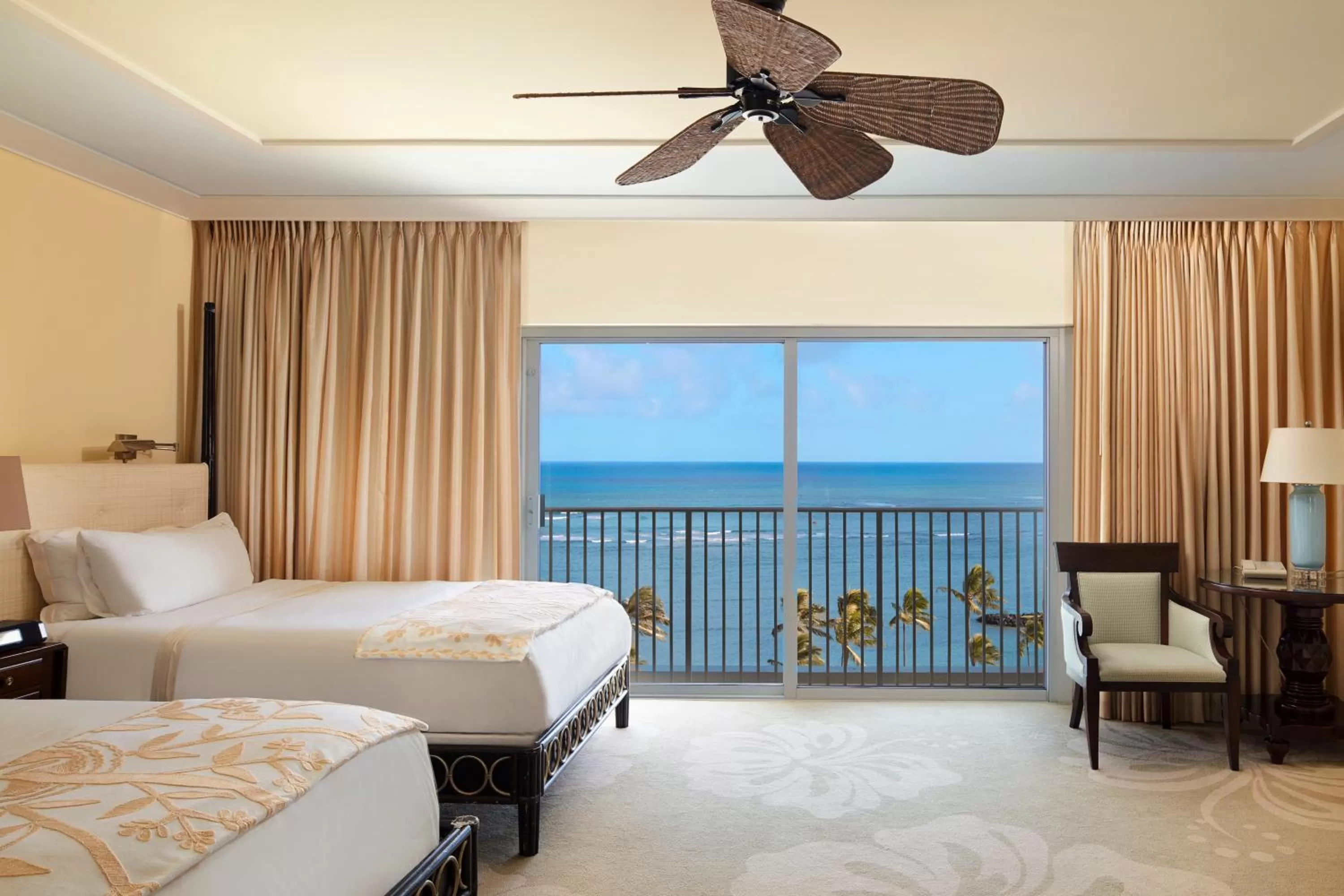 Bedroom, Bed in The Kahala Hotel and Resort