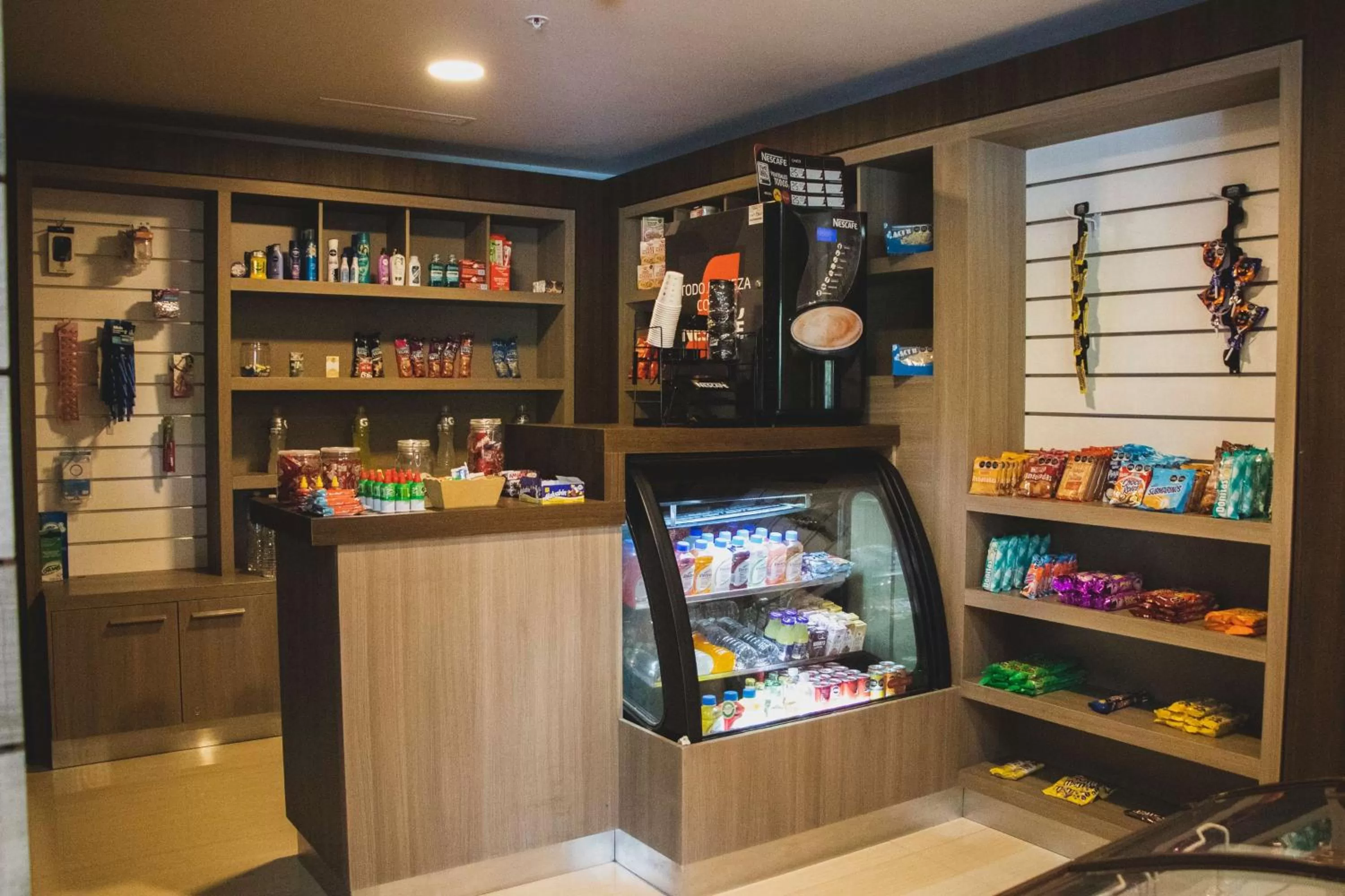 Restaurant/places to eat in Hilton Garden Inn Leon Poliforum