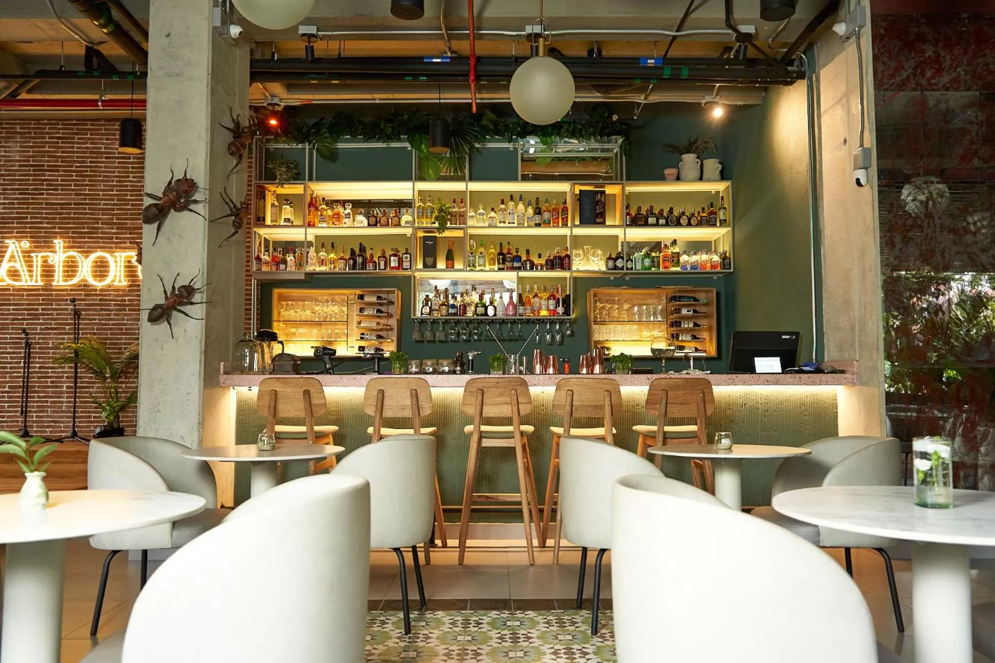 Lounge or bar in Eutopiq Hotel