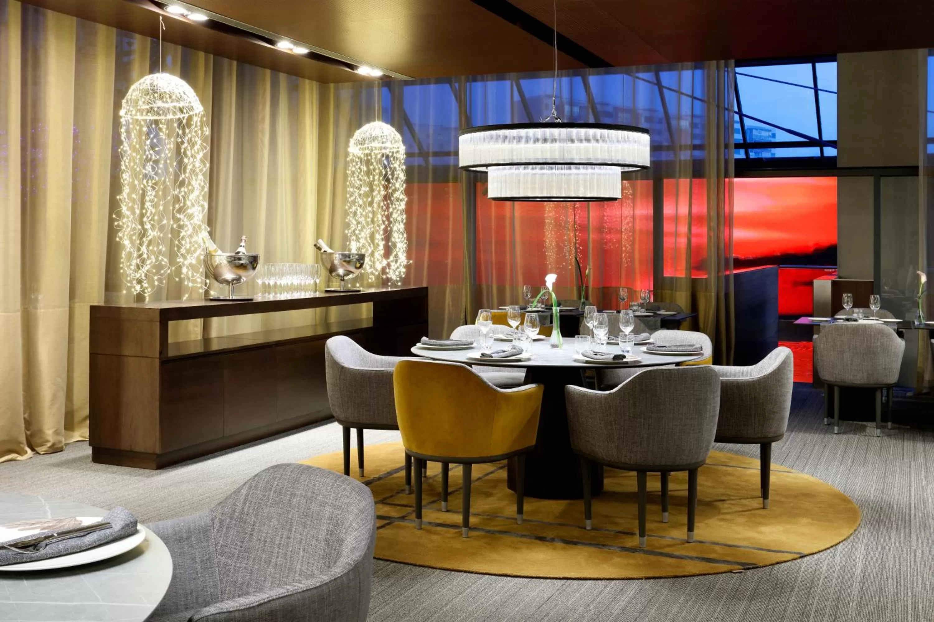 Restaurant/places to eat in Hyatt Regency Barcelona Tower